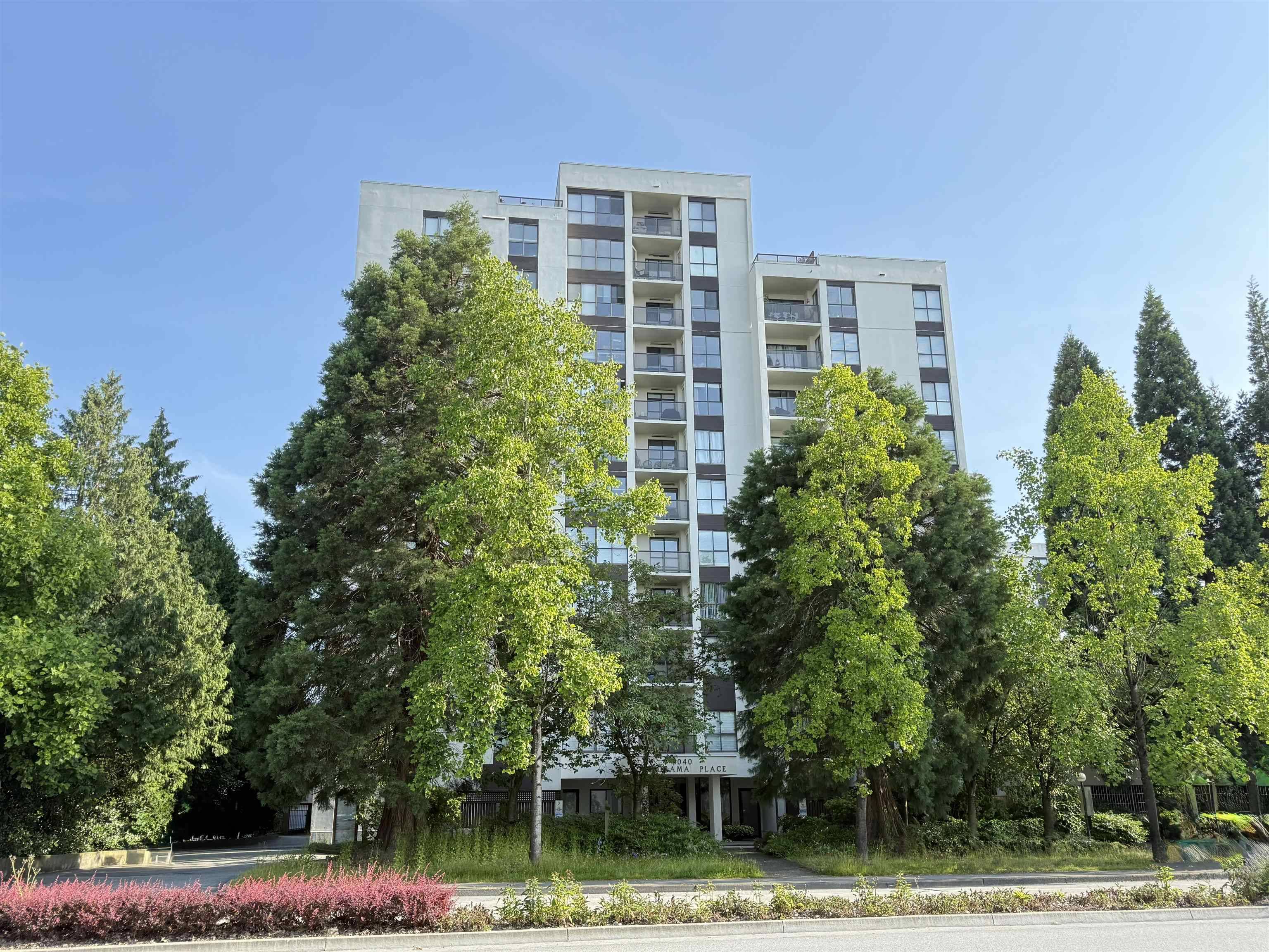 Richmond, BC V6Y 3W5,7040 Granville AVE #703