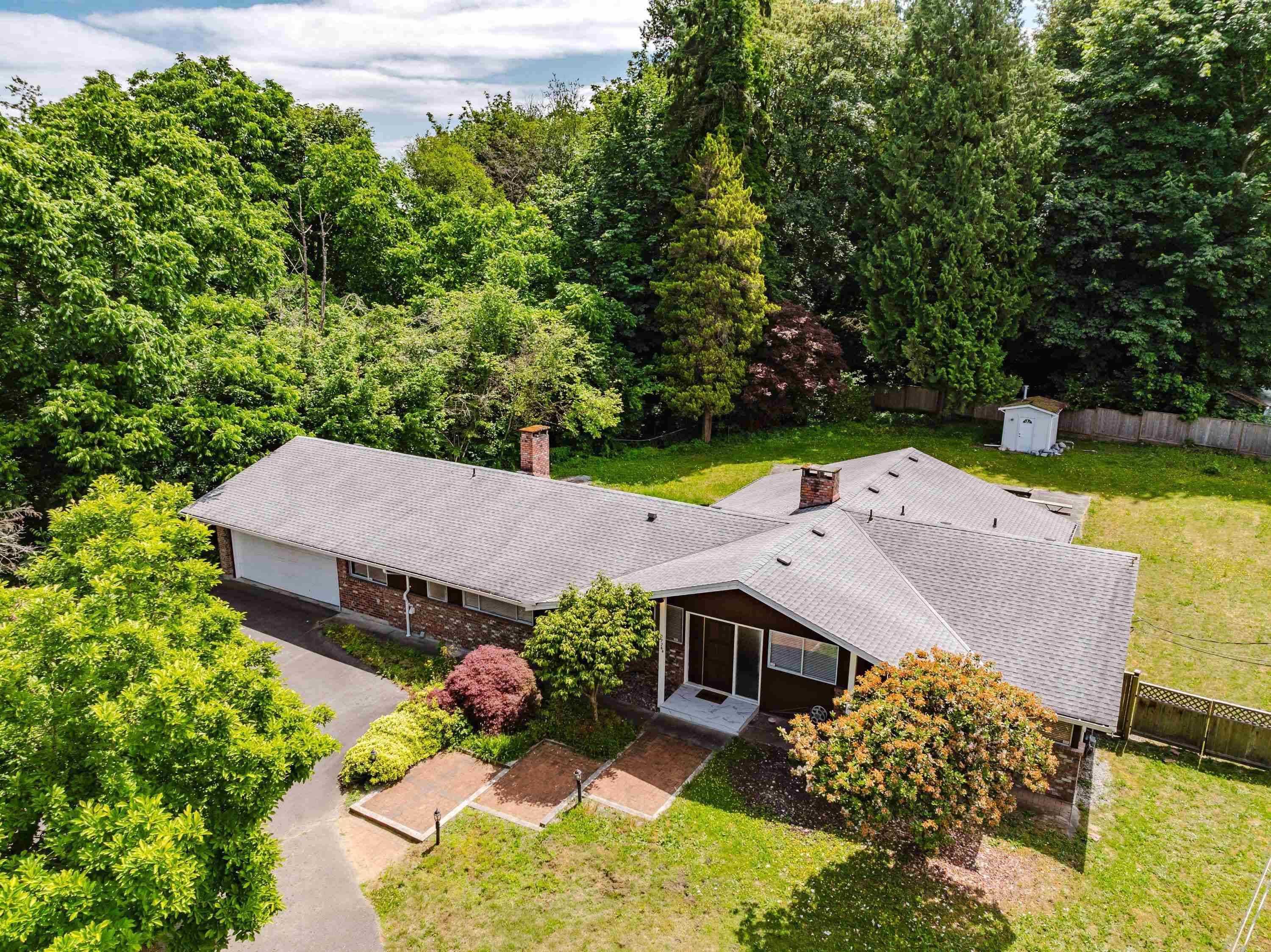 Maple Ridge, BC V2X 4H7,21764 124 AVE