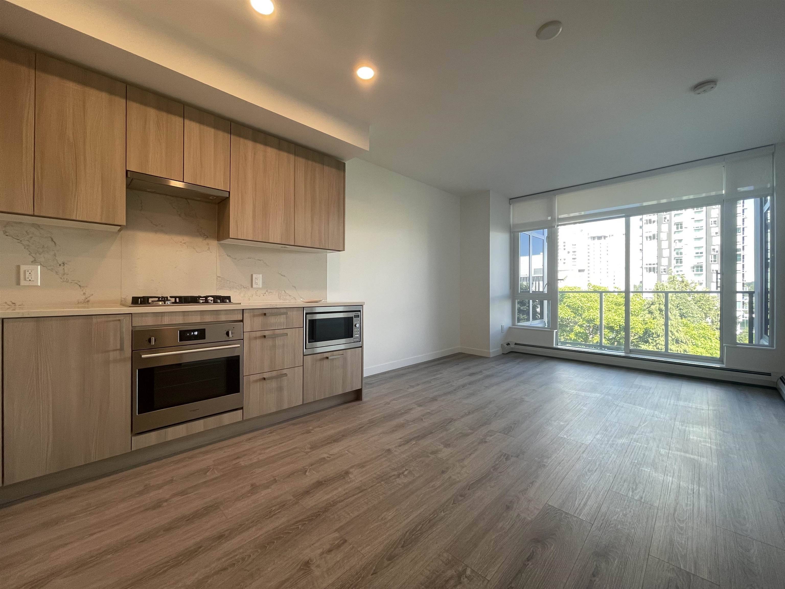Surrey, BC V3T 4B8,13350 Central AVE #509