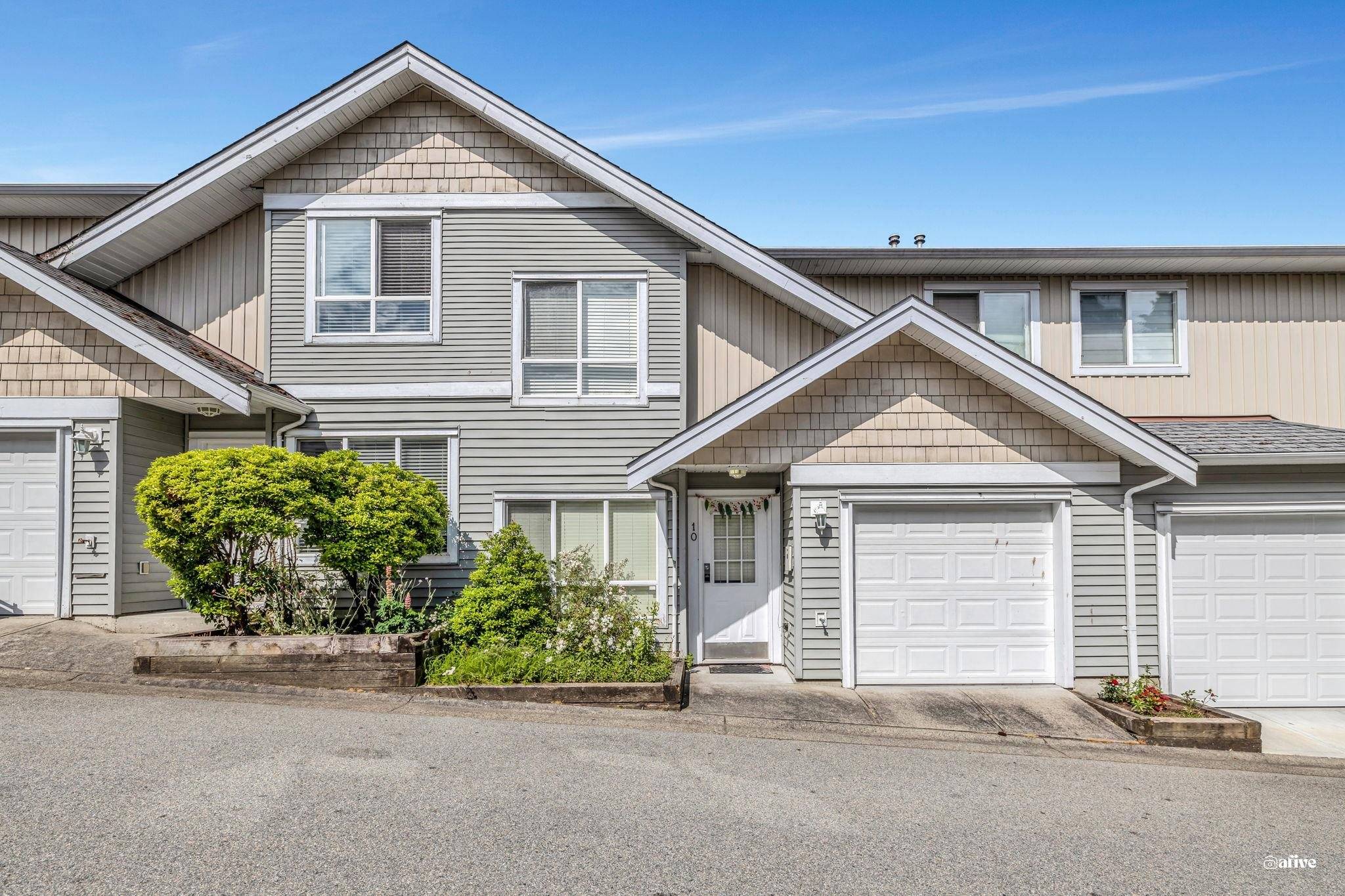 Surrey, BC V3W 1M3,12128 68 AVE #10