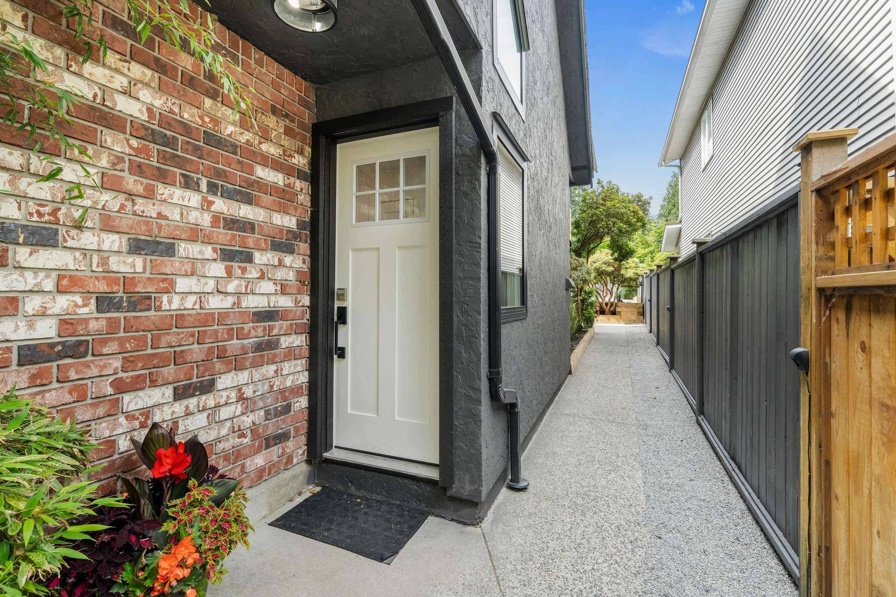 North Vancouver, BC V7J 1W2,1430 Draycott RD