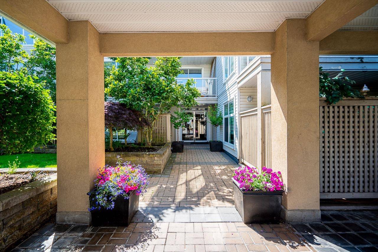 White Rock, BC V4B 3T4,1153 Vidal ST #303