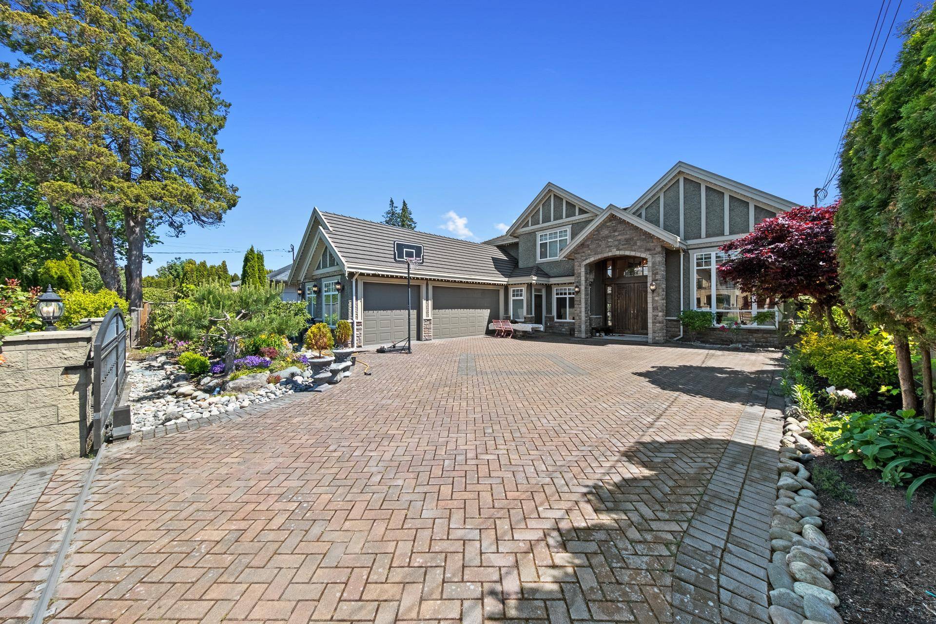 Richmond, BC V7C 2K8,7428 Montana RD