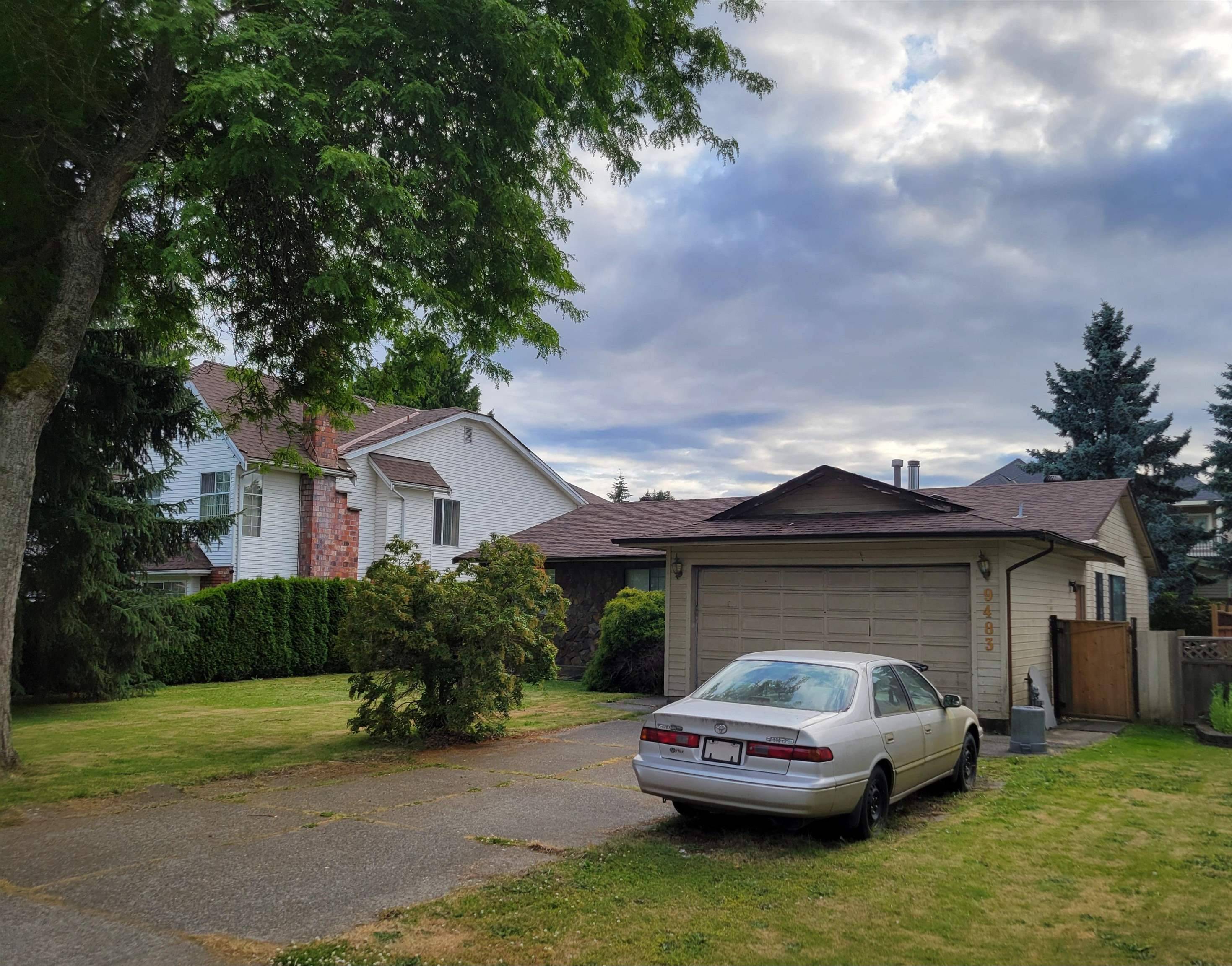Surrey, BC V3V 7G3,9483 124a ST
