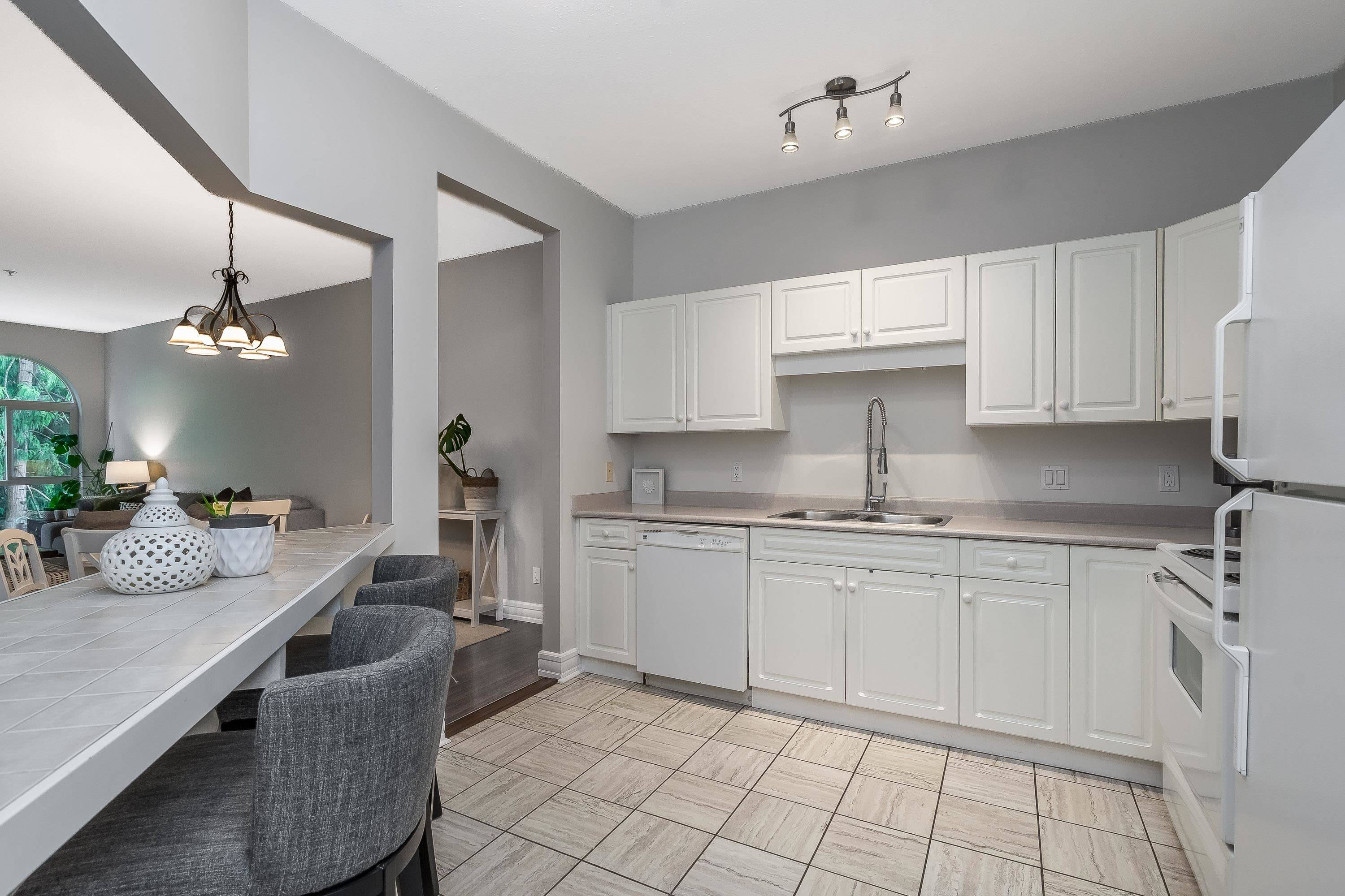 Abbotsford, BC V2T 6R7,3176 Gladwin RD #405