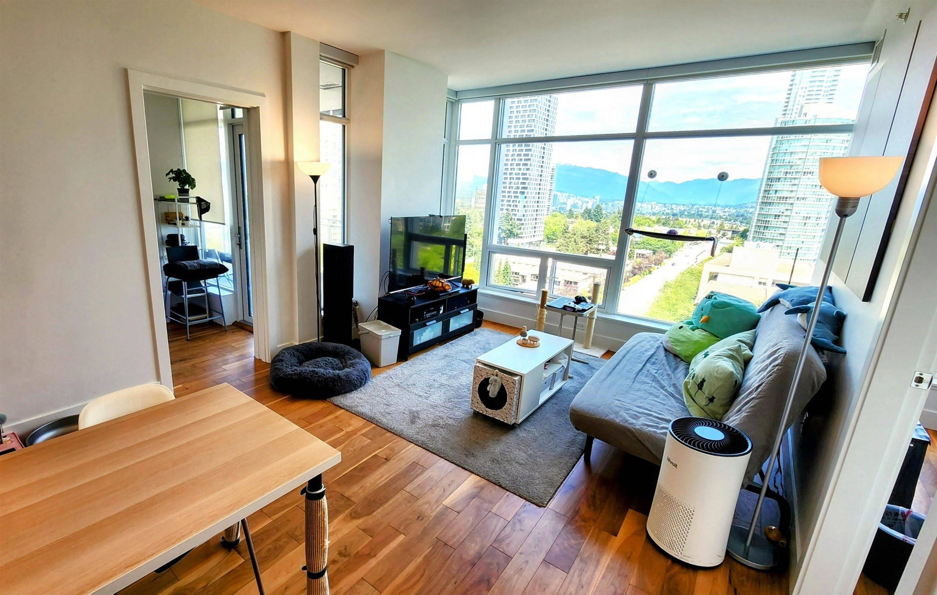 Burnaby, BC V5H 0G2,4360 Beresford ST #902