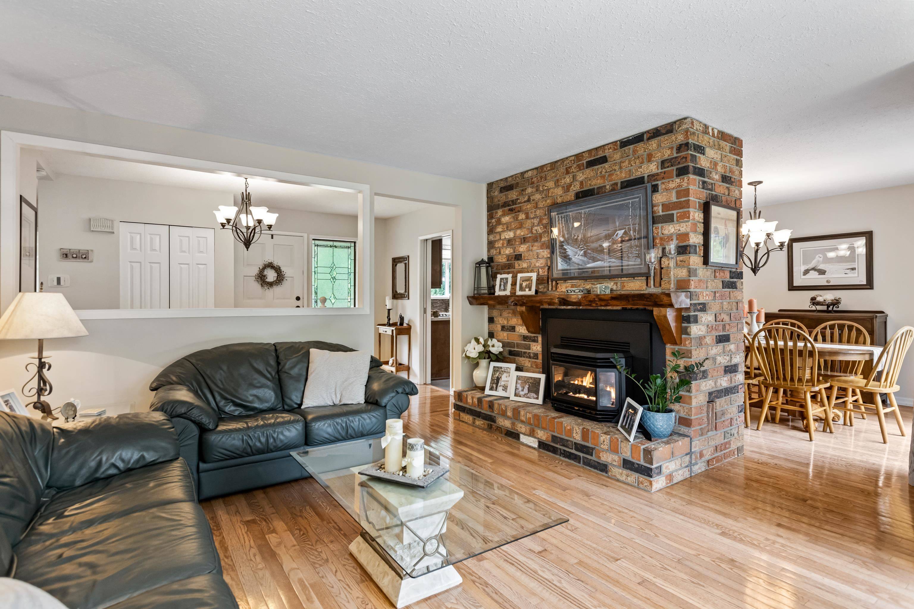 Maple Ridge, BC V4R 1P6,23662 128 CRES