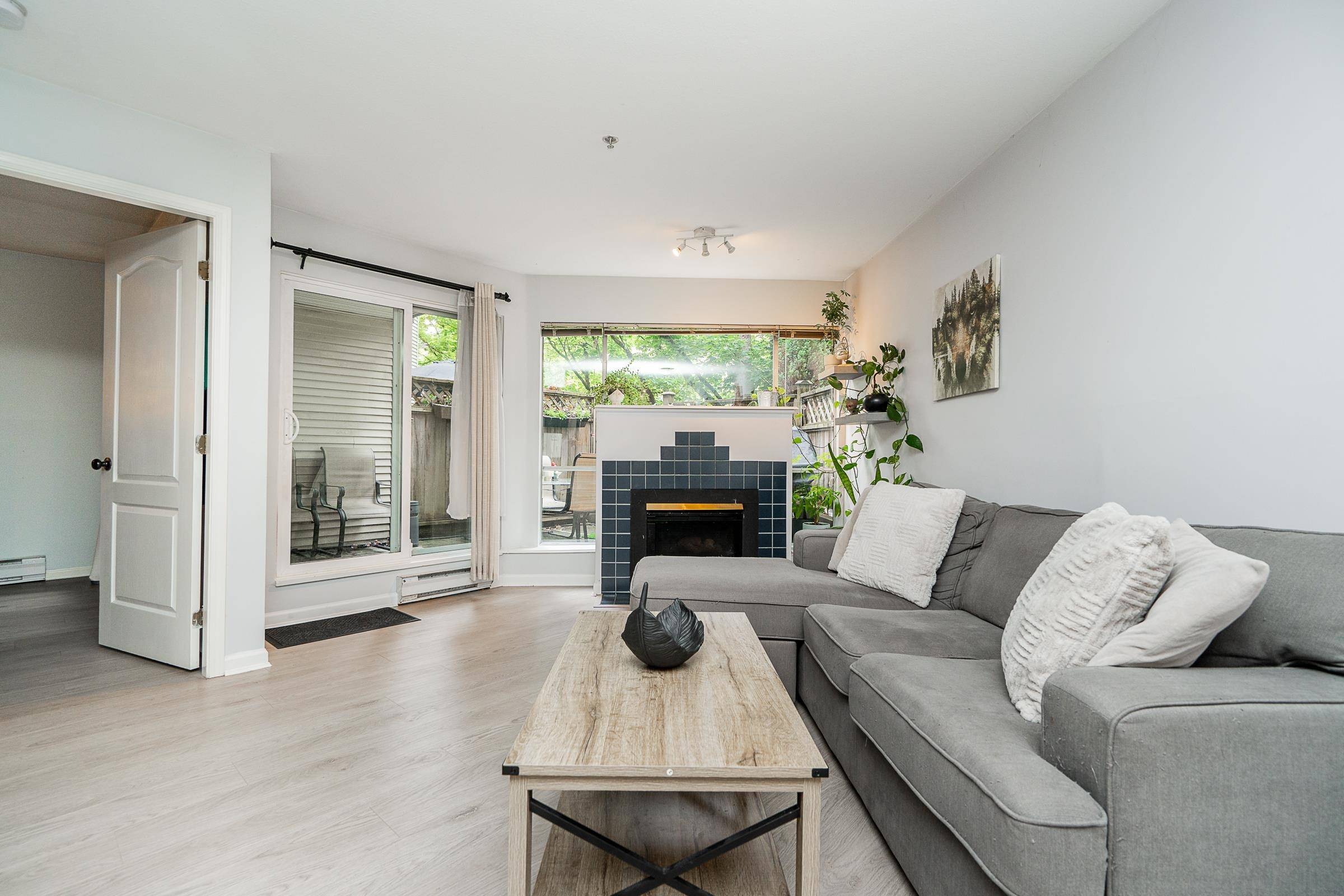 Port Coquitlam, BC V3C 6R9,2401 Hawthorne AVE #111