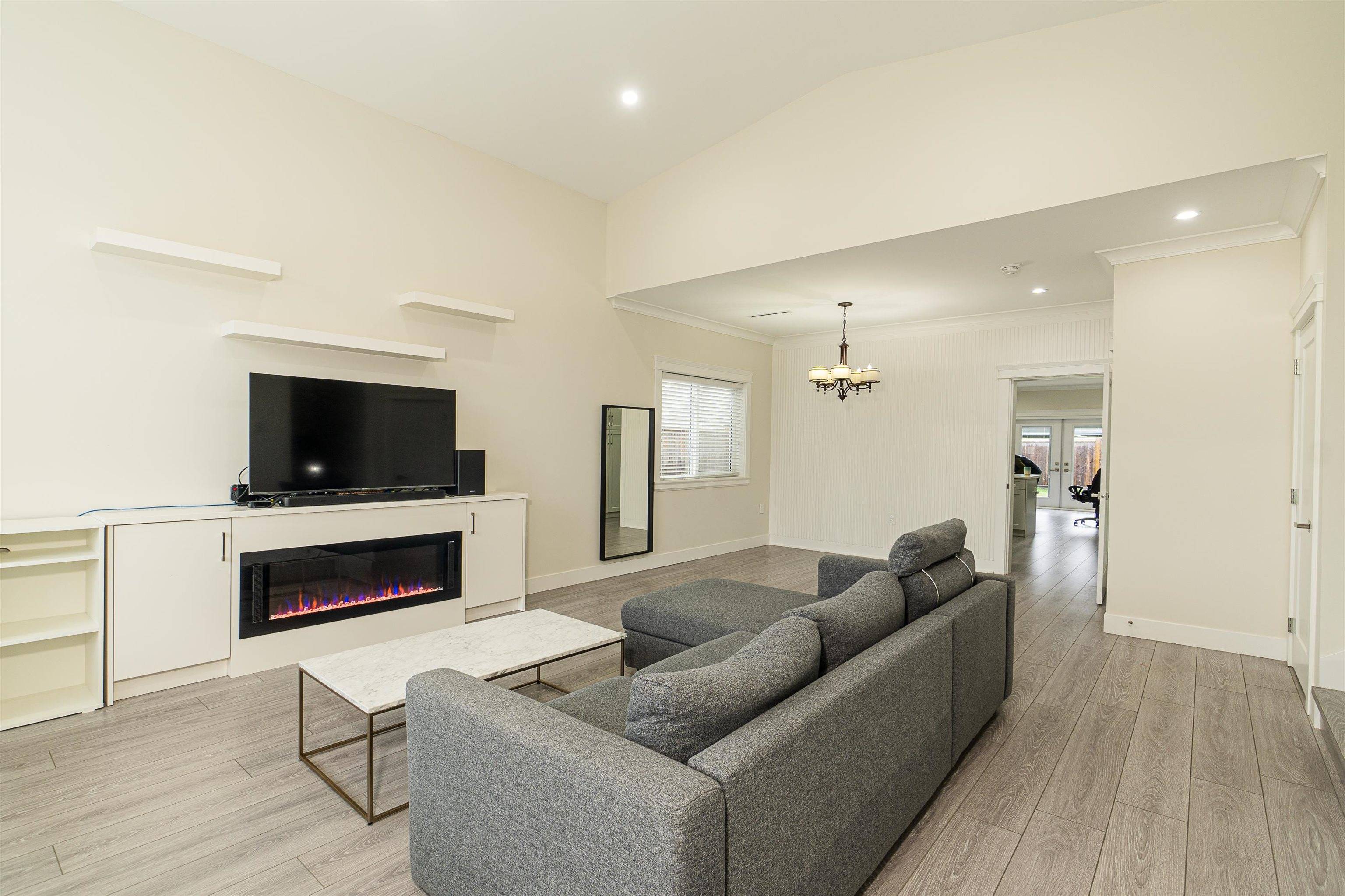 Burnaby, BC V5B 4J8,1483 Sperling AVE