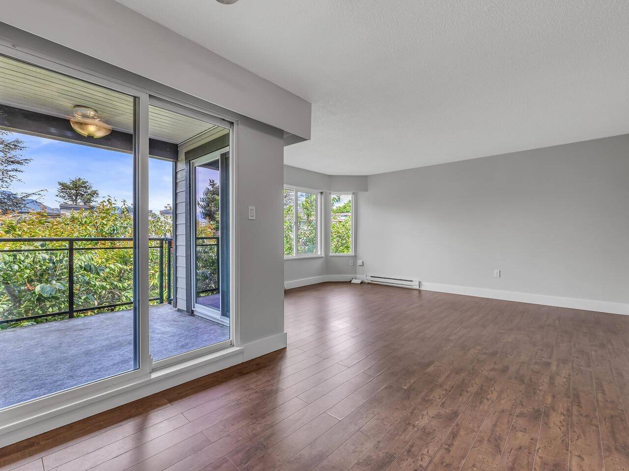 Vancouver, BC V5L 1C8,2224 Eton ST #304