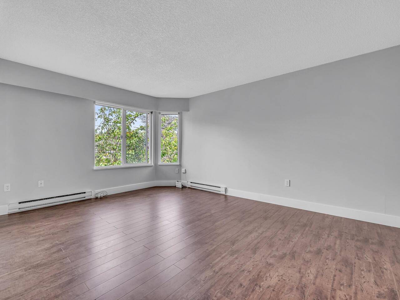 Vancouver, BC V5L 1C8,2224 Eton ST #304