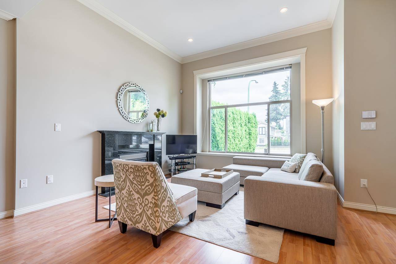 Burnaby, BC V5E 2S6,6659 Empress AVE