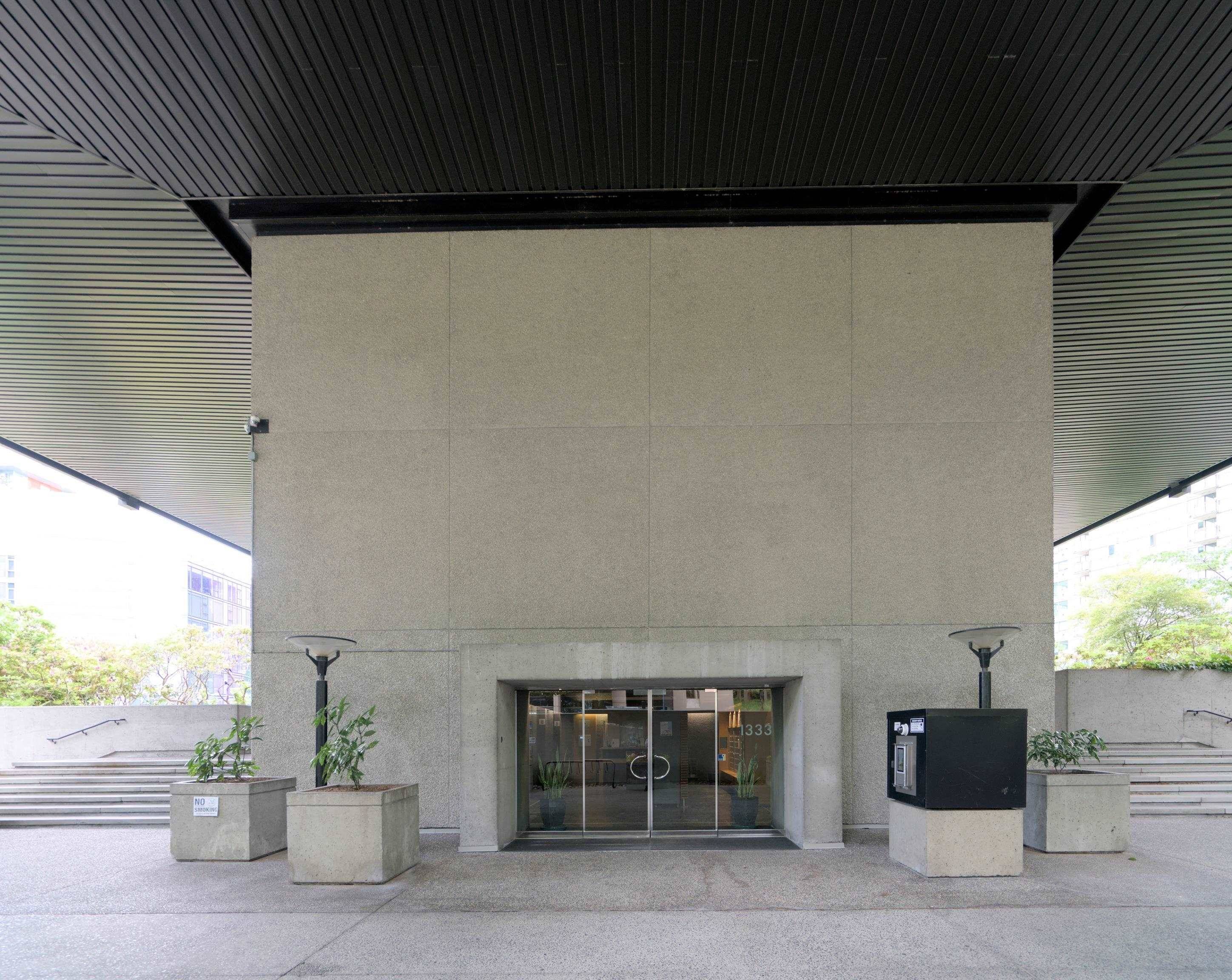 Vancouver, BC V6E 4V3,1333 W Georgia ST #1208