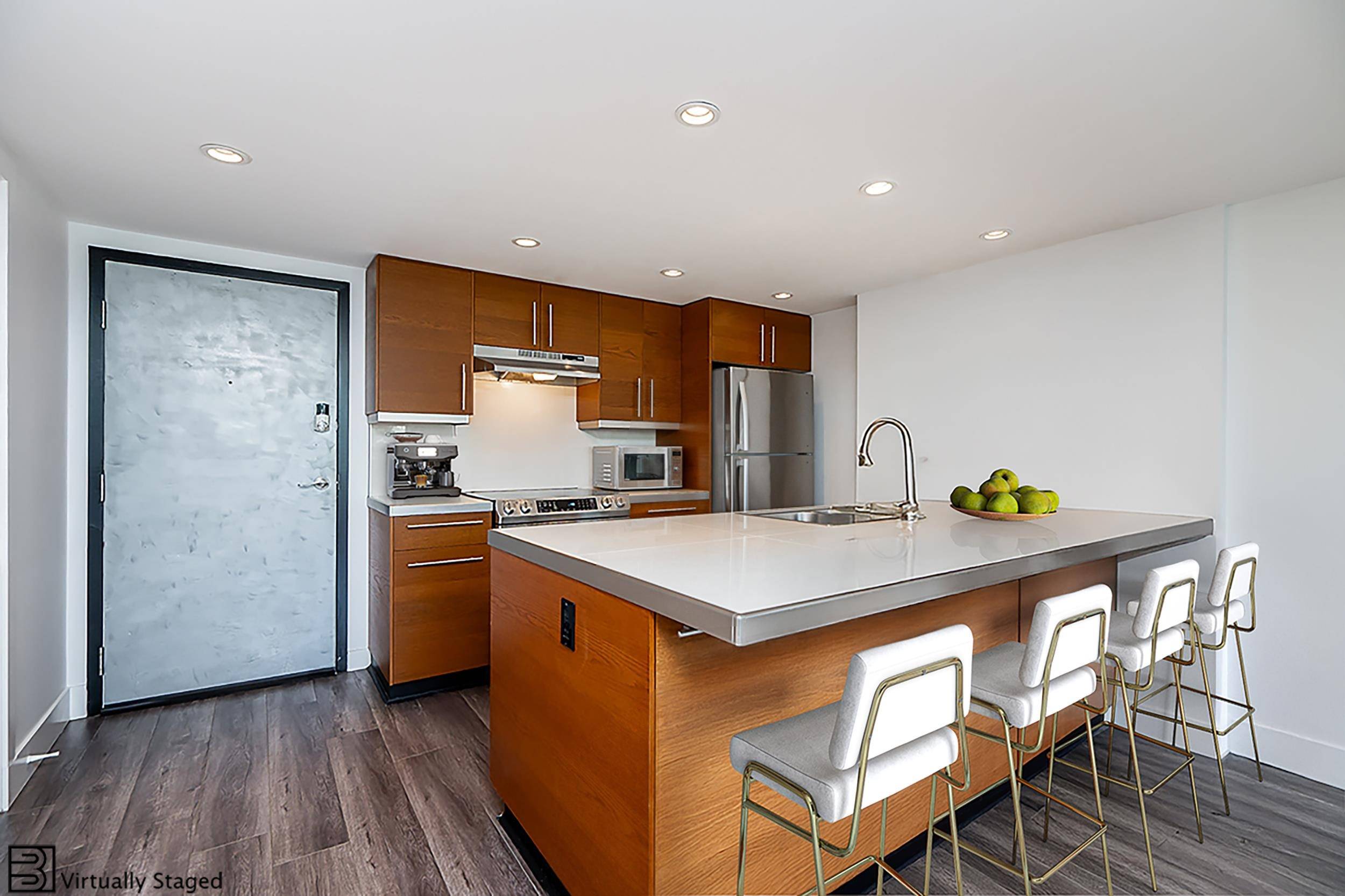 Vancouver, BC V6B 6J3,1238 Seymour ST #212