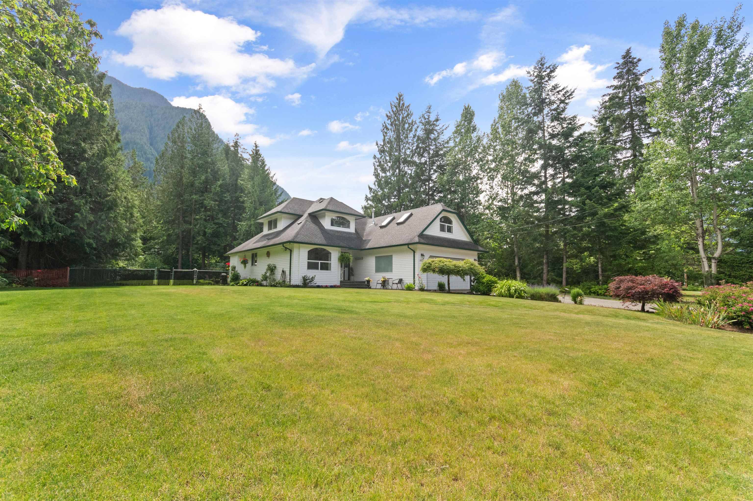 Hope, BC V0X 1L1,65711 Gardner DR