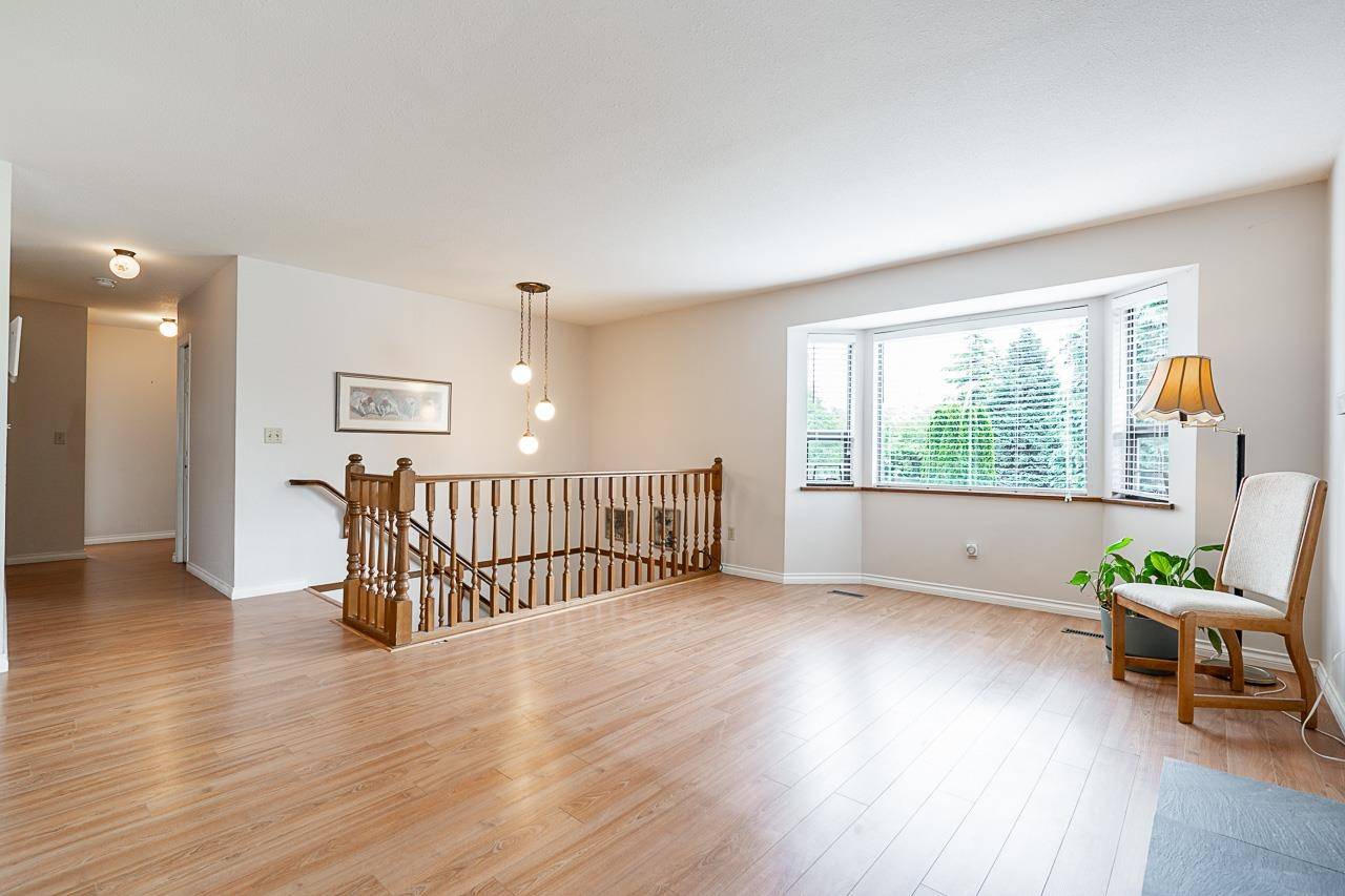 Surrey, BC V4N 1T8,10583 Fraserglen DR