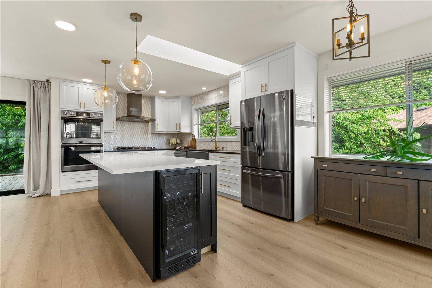 Mission, BC V2V 6J6,33343 Hodson PL