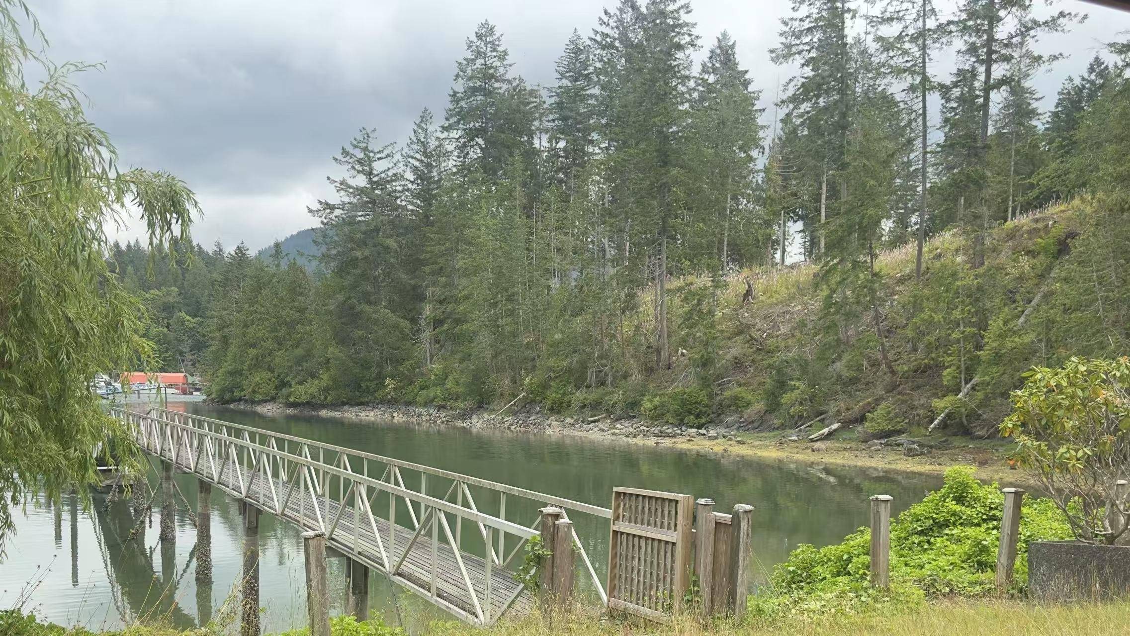 Madeira Park, BC V0N 2H1,4495 Francis Peninsula RD