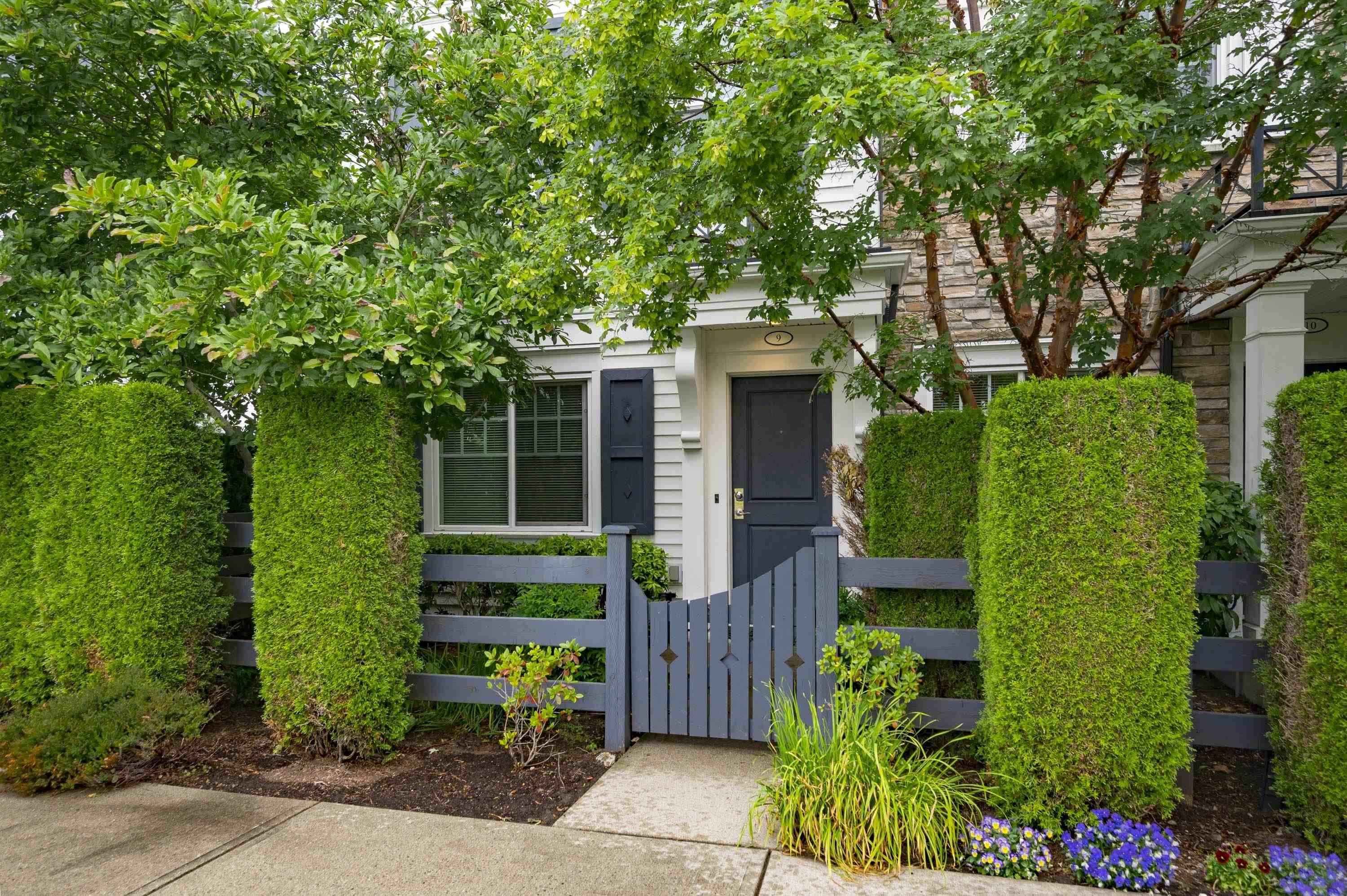 Surrey, BC V4N 6J2,7348 192a ST #9