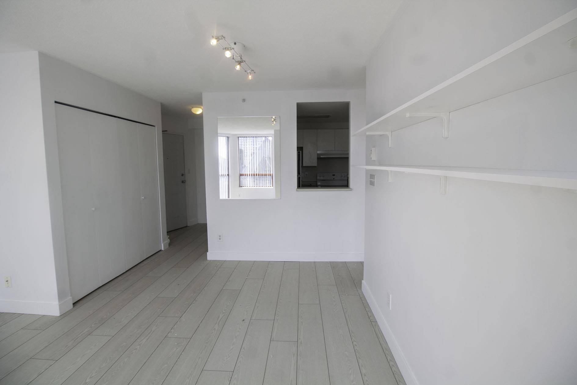 Vancouver, BC V6Z 1P6,811 Helmcken ST #1501