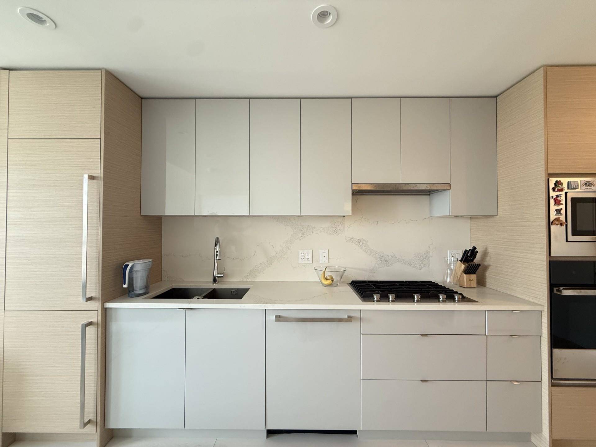 Vancouver, BC V5S 0E3,3438 Sawmill CRES #701