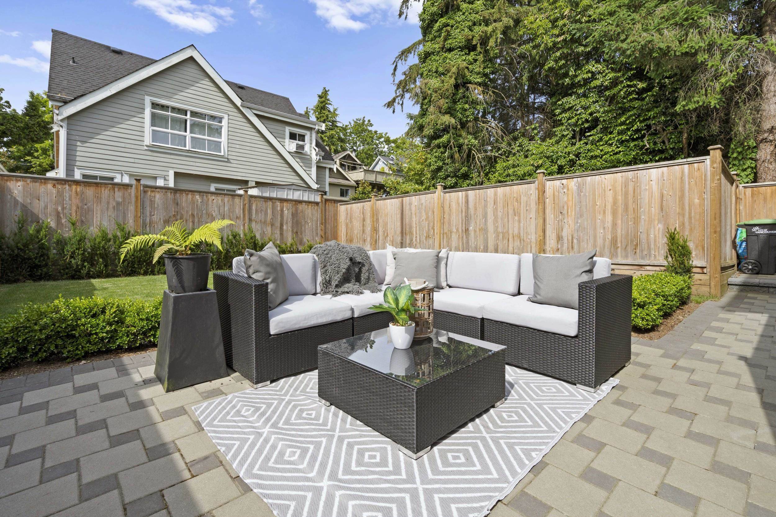 Vancouver, BC V6K 1Y4,2377 W 7th AVE