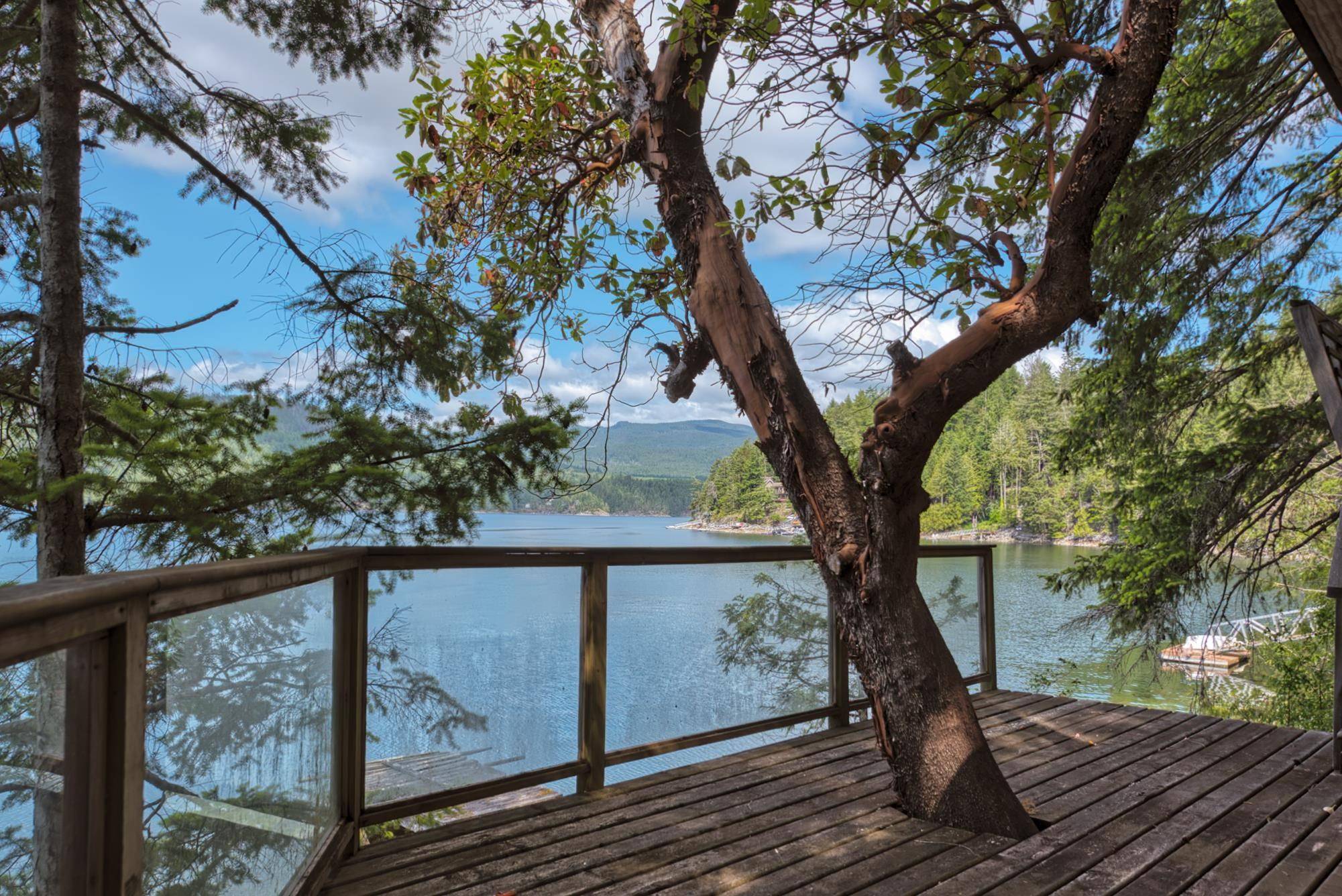 Sechelt, BC V7Z 0C9,6761 Sandy Hook TRL