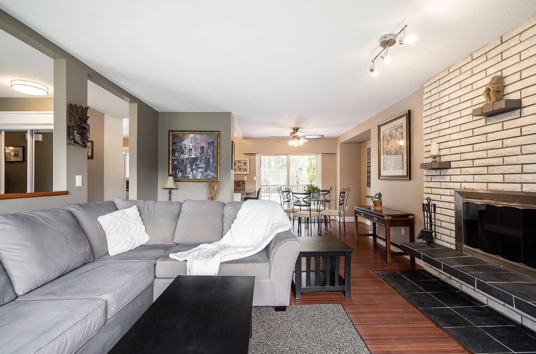Port Coquitlam, BC V3B 1V9,2250 Prairie AVE