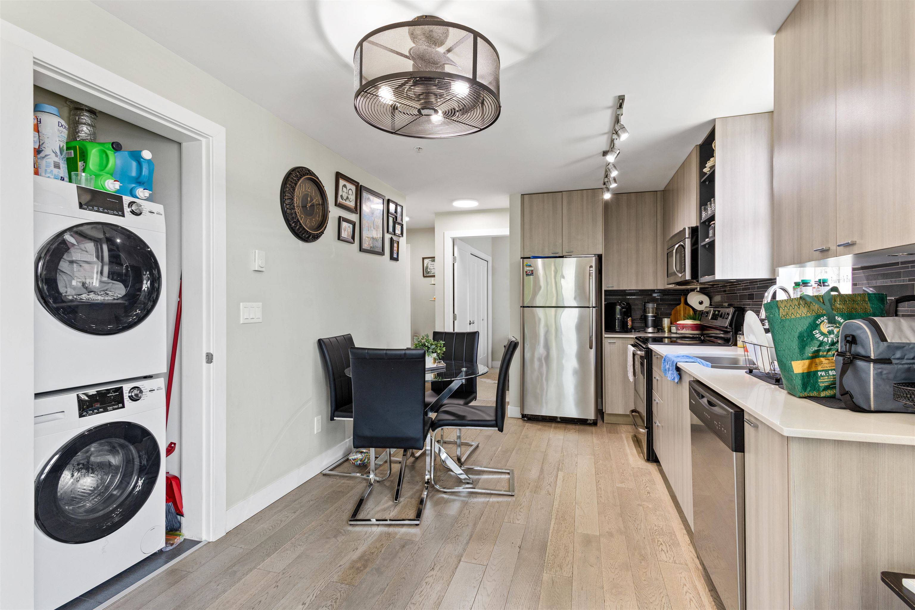 Abbotsford, BC V2T 0G3,3080 Gladwin RD #211