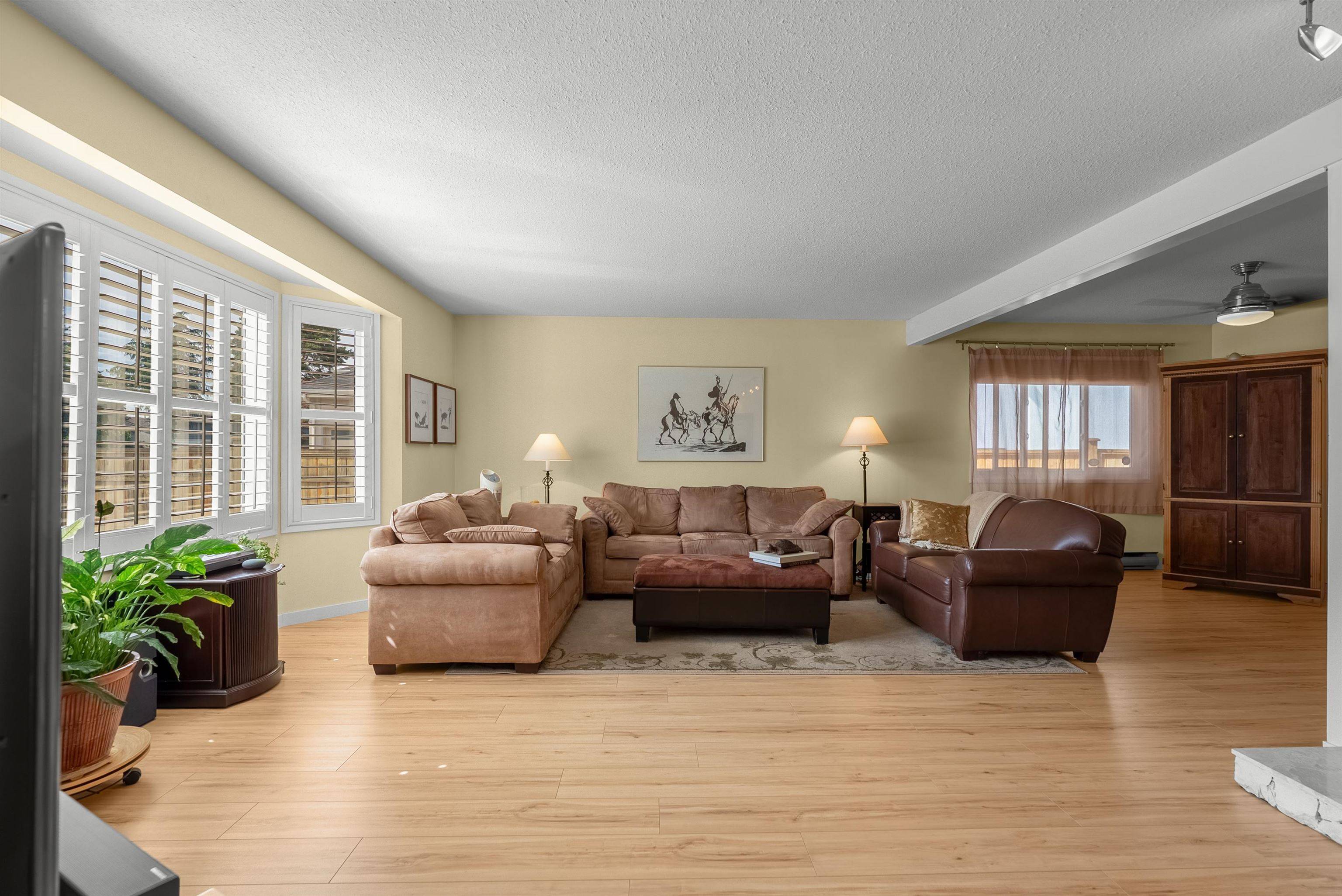 Richmond, BC V7C 4P6,8860 Dorval RD
