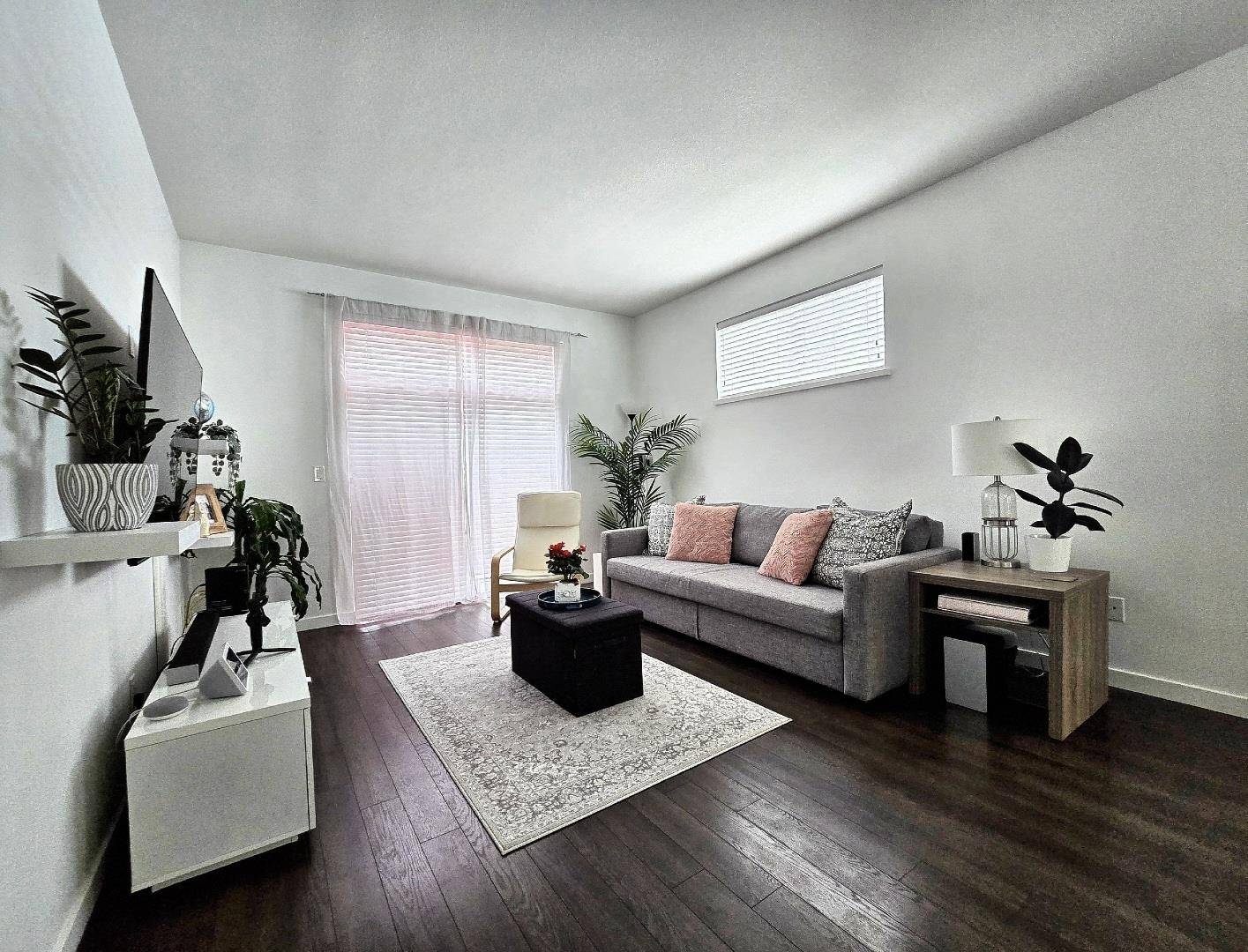 Surrey, BC V3S 1R8,14955 60 AVE #7