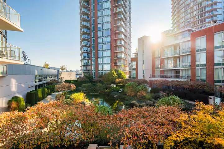 Vancouver, BC V7X 1S8,58 Keefer PL #2208