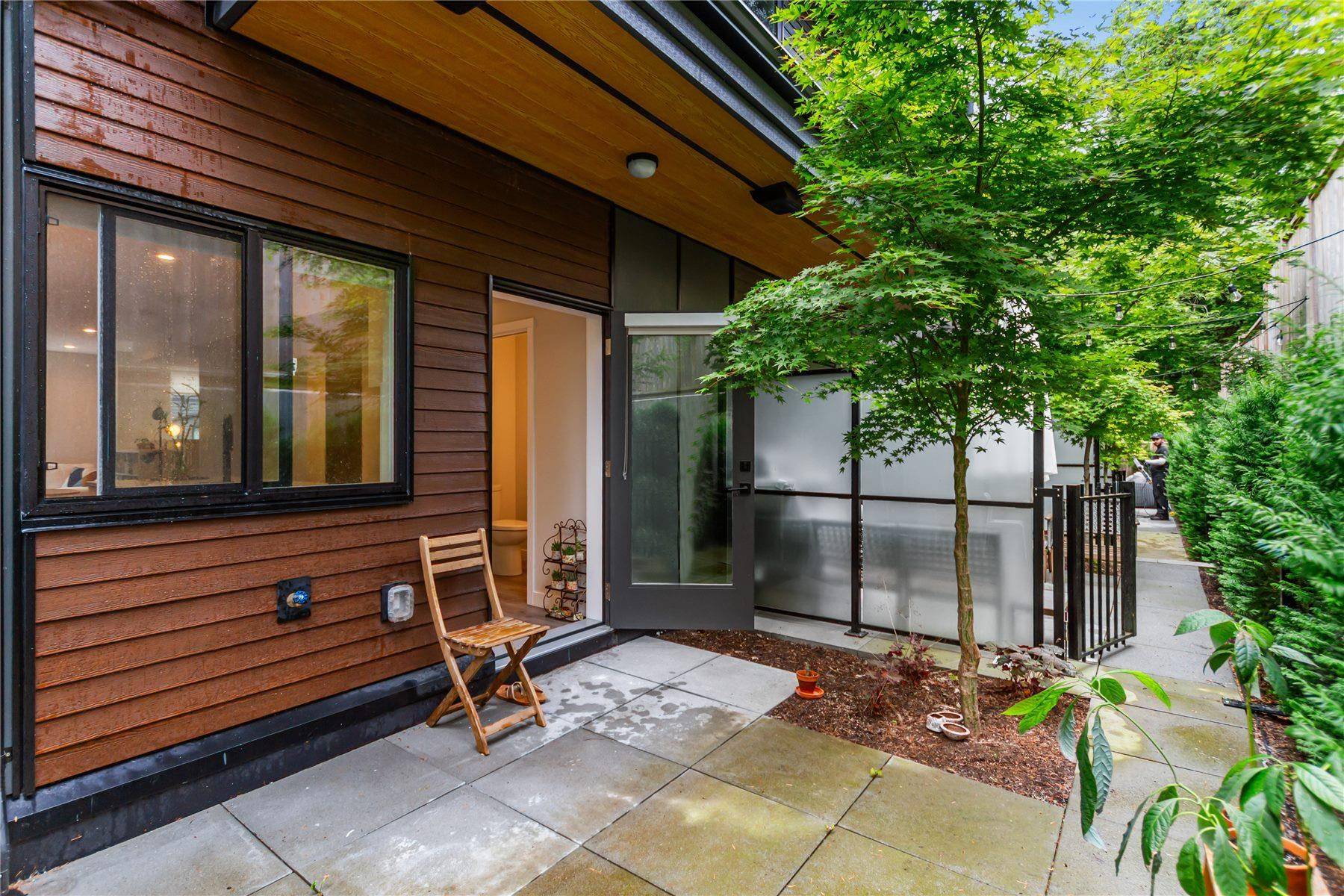 Port Moody, BC V3H 0N2,50 Seaview DR #19