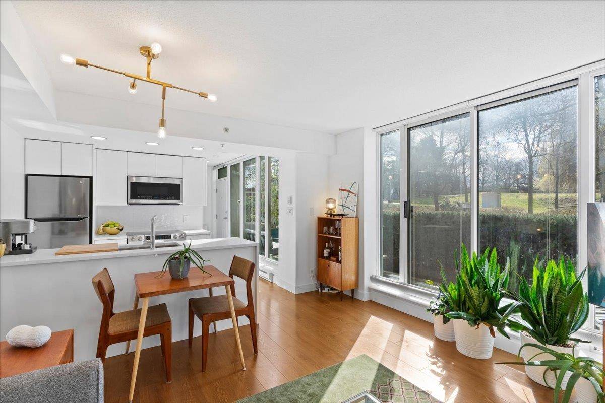 Vancouver, BC V6B 1P8,37 Keefer PL