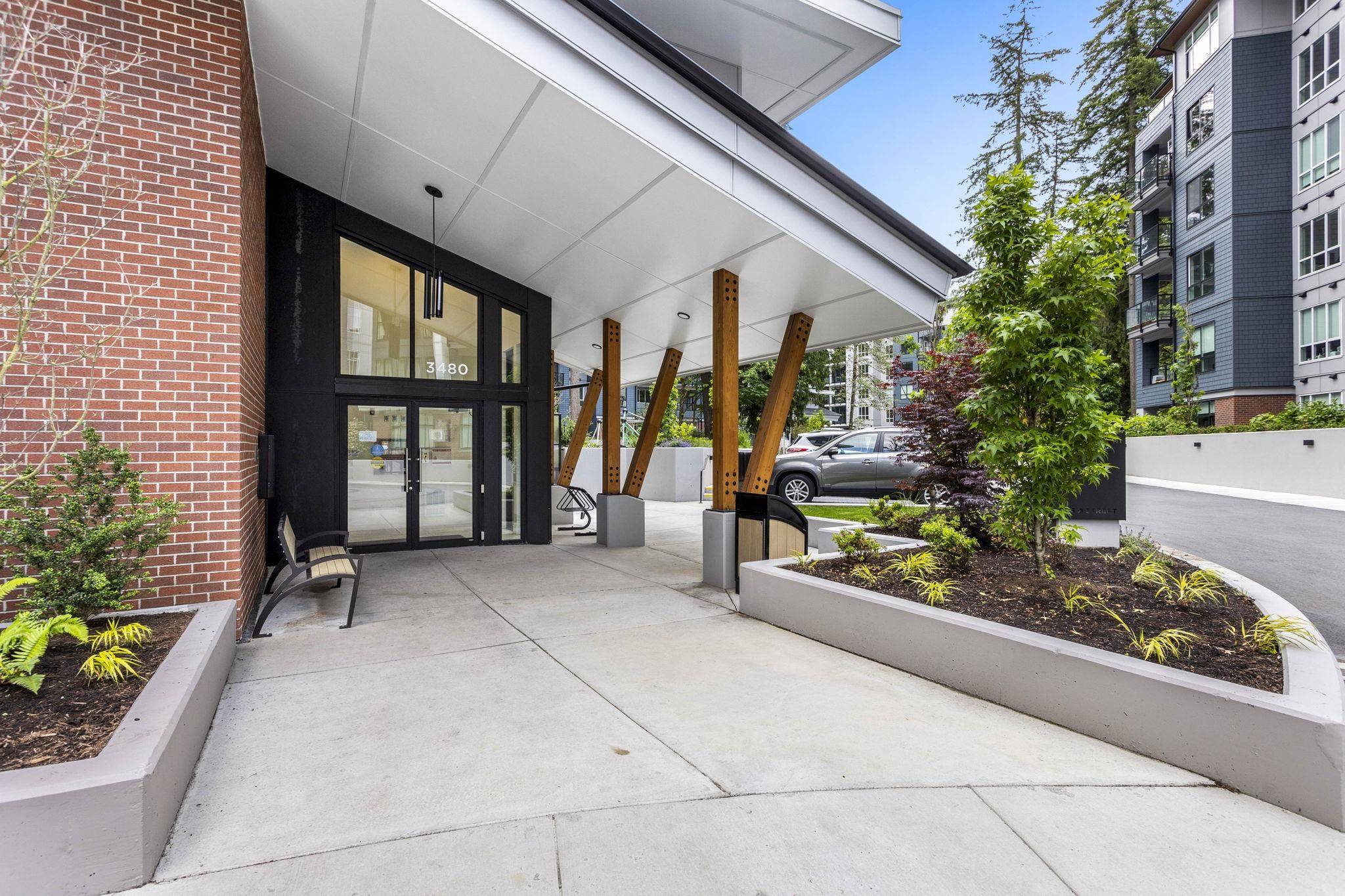 Surrey, BC V4P 0H6,3480 146a ST #518