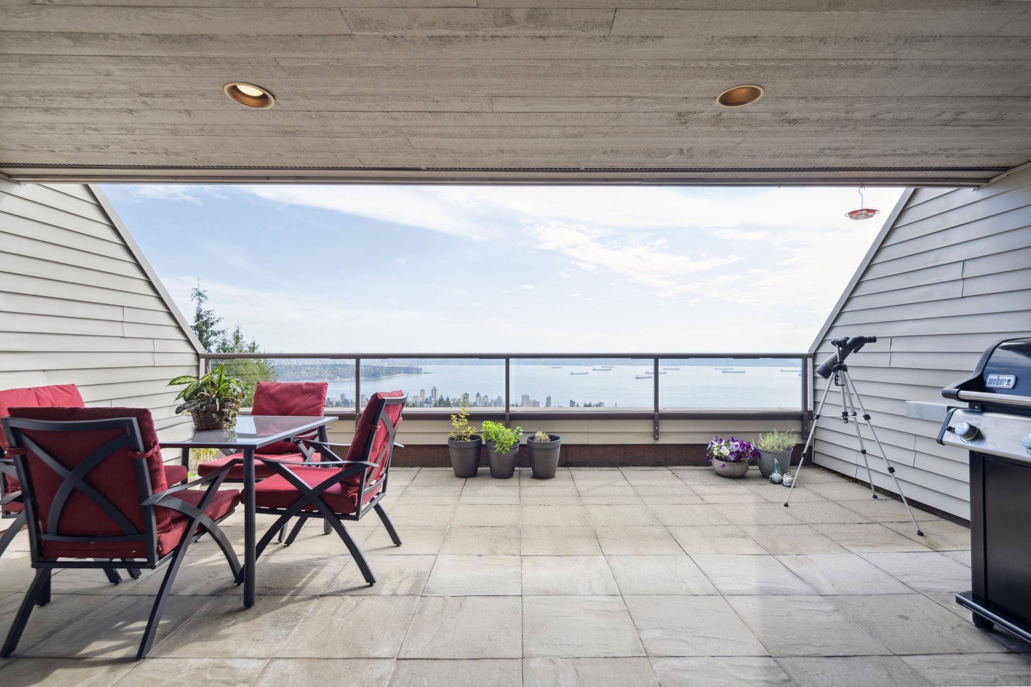 West Vancouver, BC V7S 2X7,2250 Folkestone WAY #47
