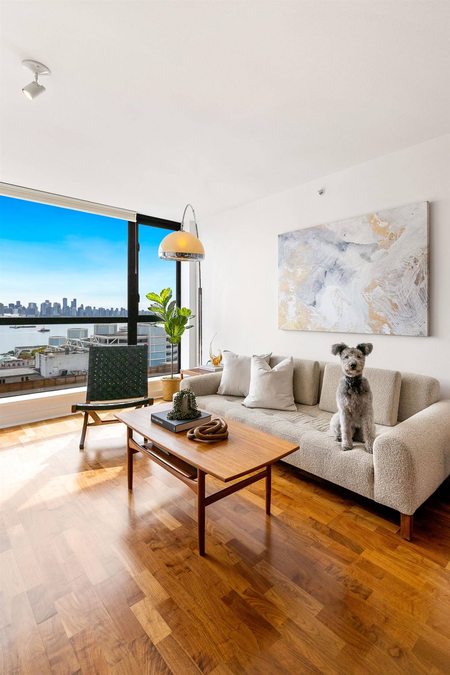 North Vancouver, BC V7M 3N3,124 W 1st ST #1103