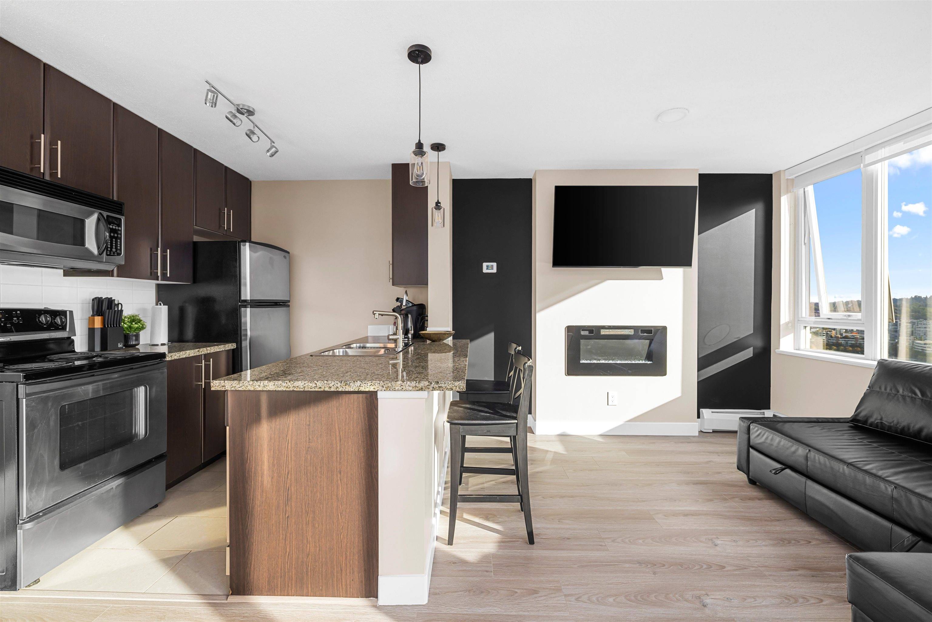 Vancouver, BC V6B 0B9,688 Abbott ST #3005