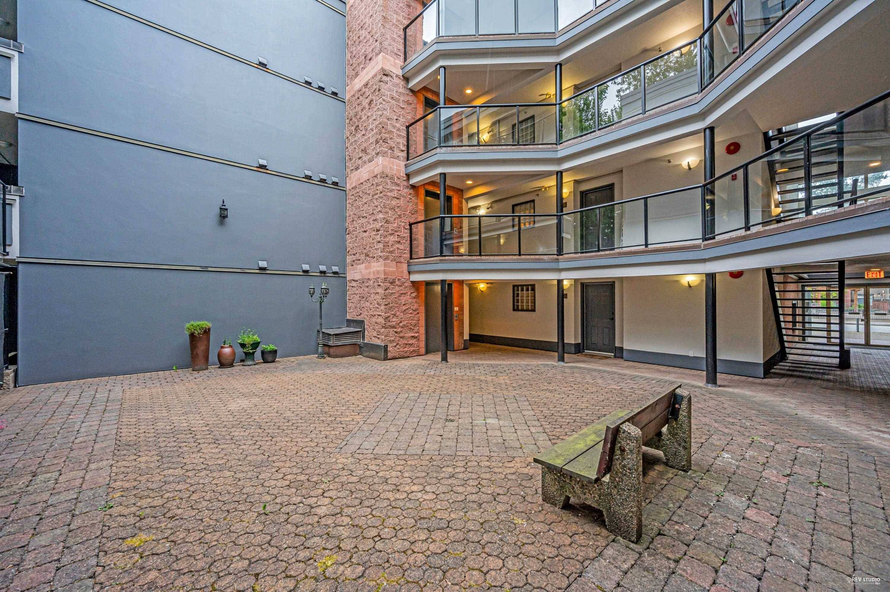 Maple Ridge, BC V2X 0R3,12025 207a ST #105