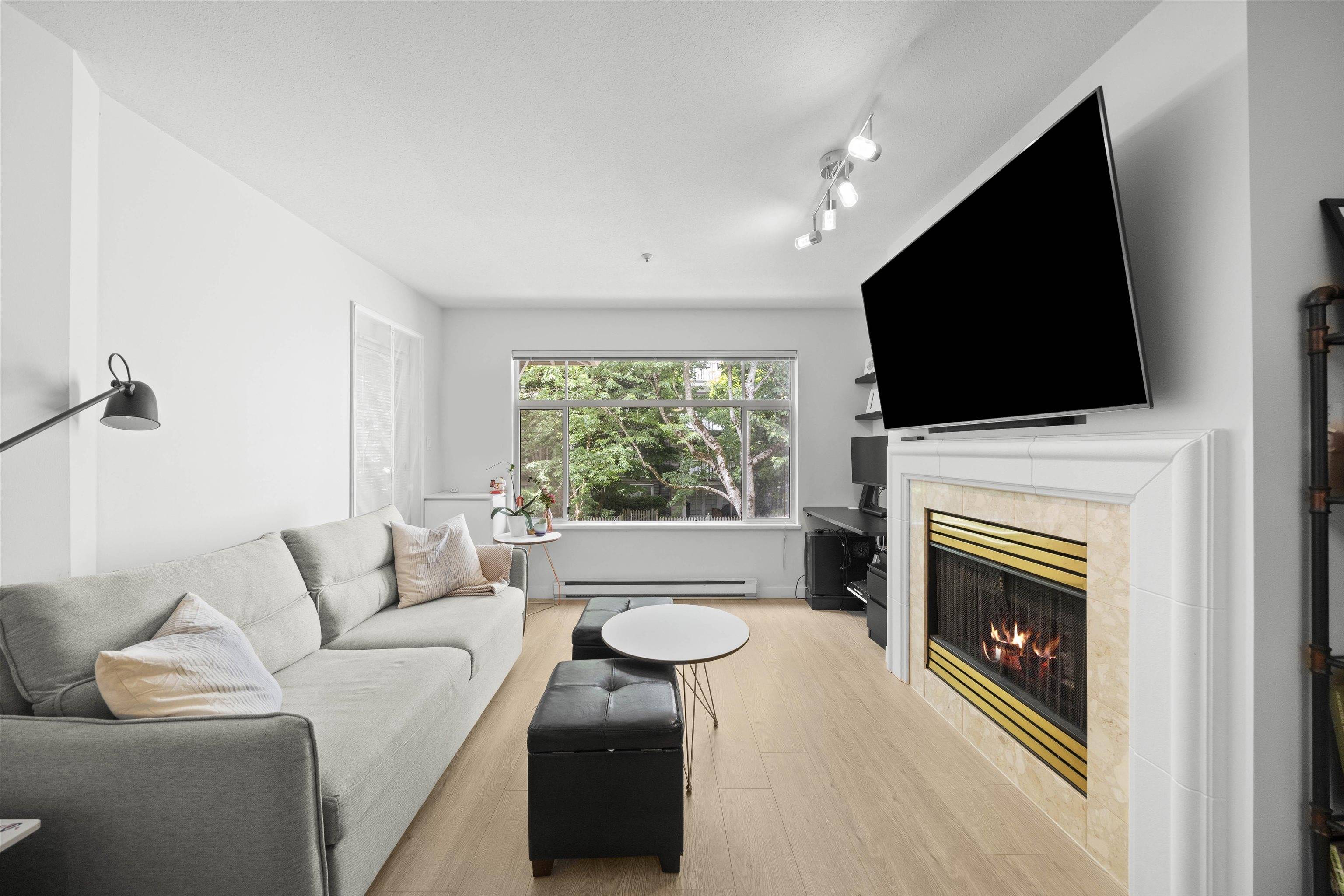 Richmond, BC V6Y 3Z6,8180 Jones RD #215