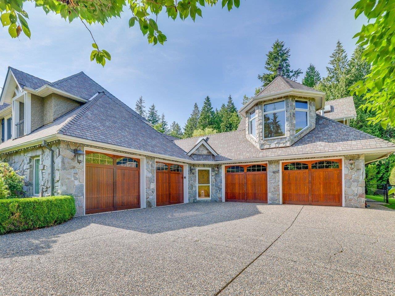 Surrey, BC V4P 1Y6,13315 25 AVE