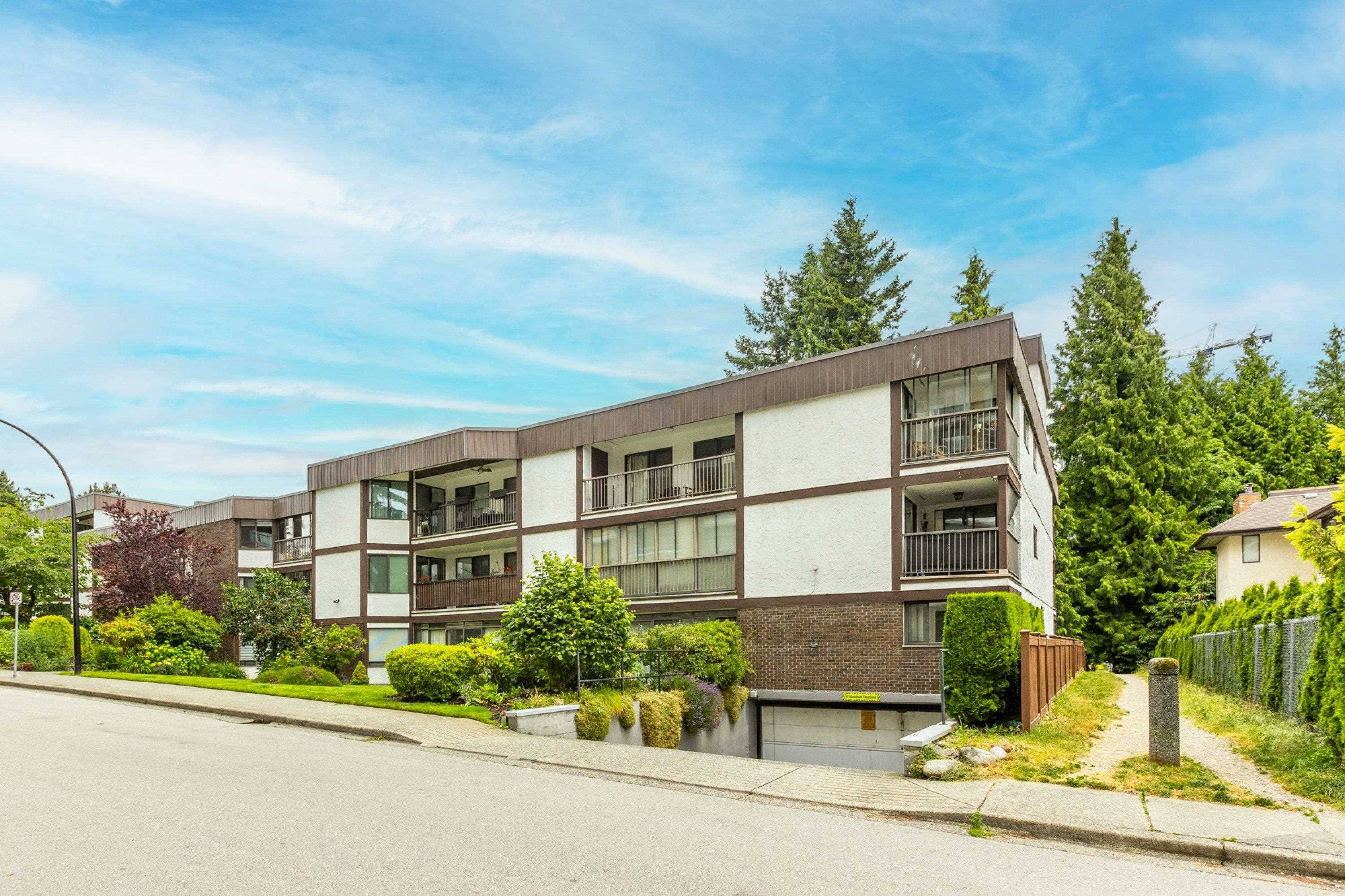 Surrey, BC V4B 3T7,1520 Vidal ST #212