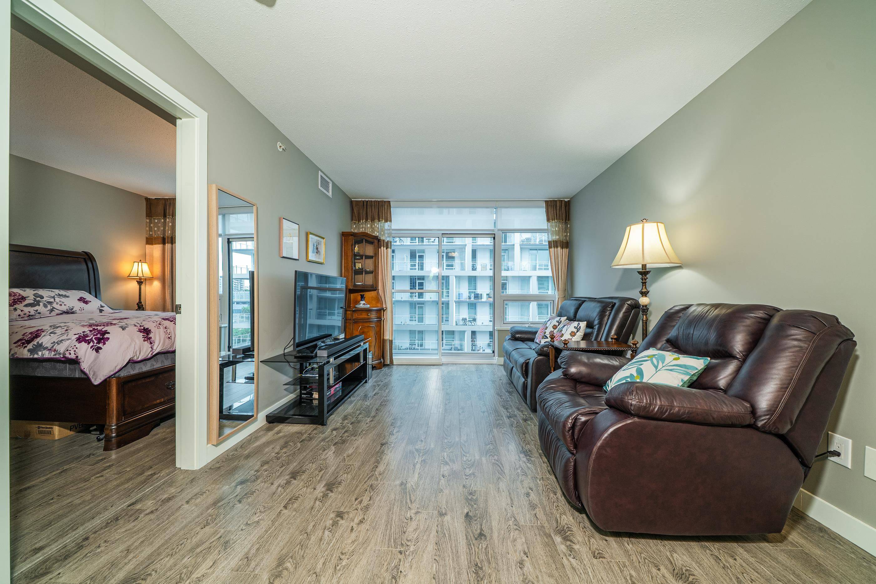 Richmond, BC V6Y 0J4,6288 No. 3 RD #859