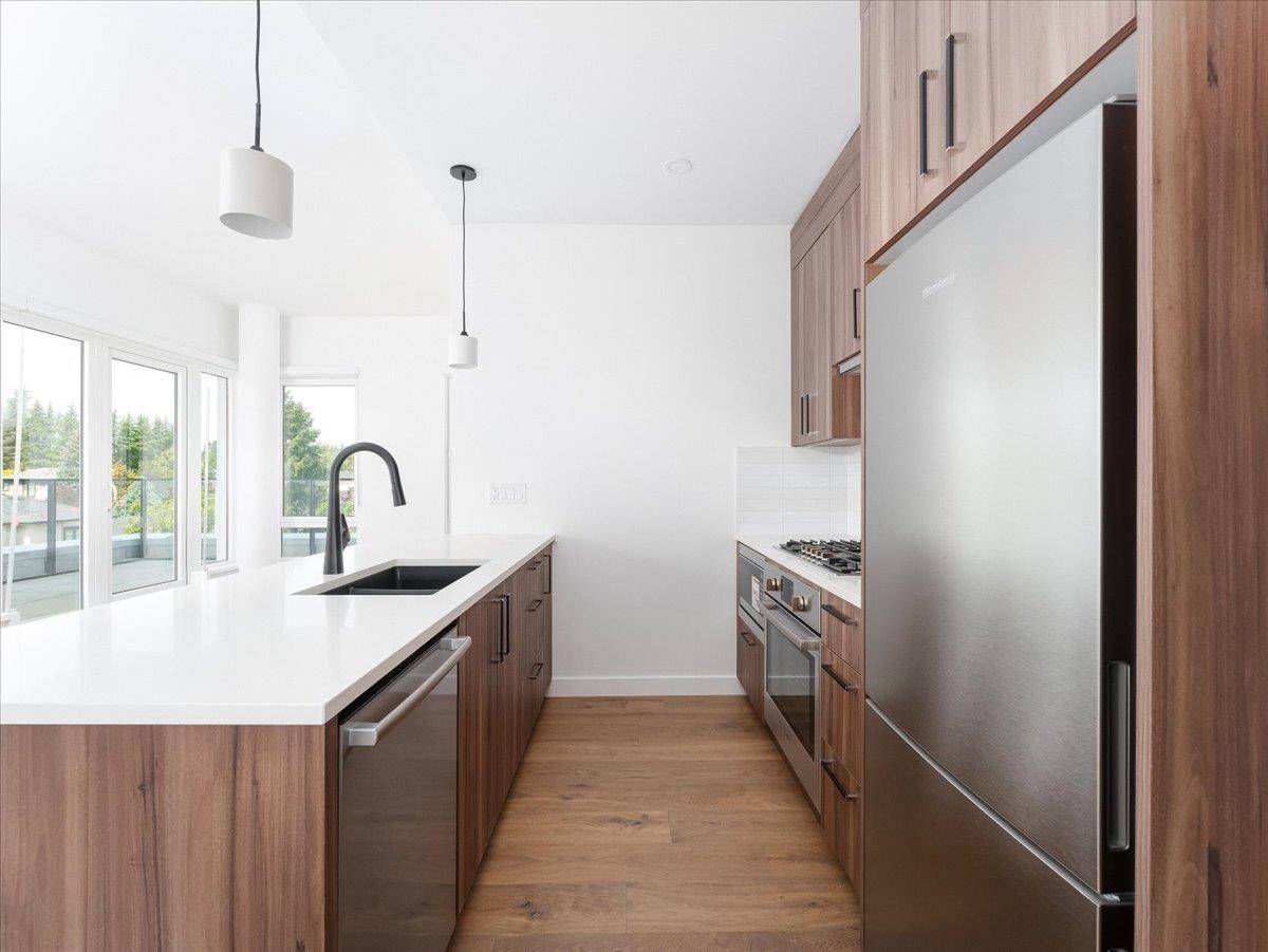 Vancouver, BC V6P 3H1,6859 Cambie ST #503