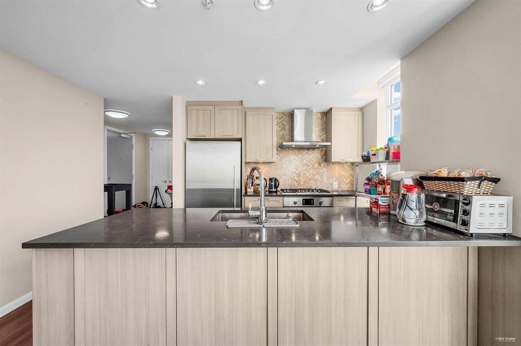 Coquitlam, BC V3J 0E8,520 Como Lake AVE #1002