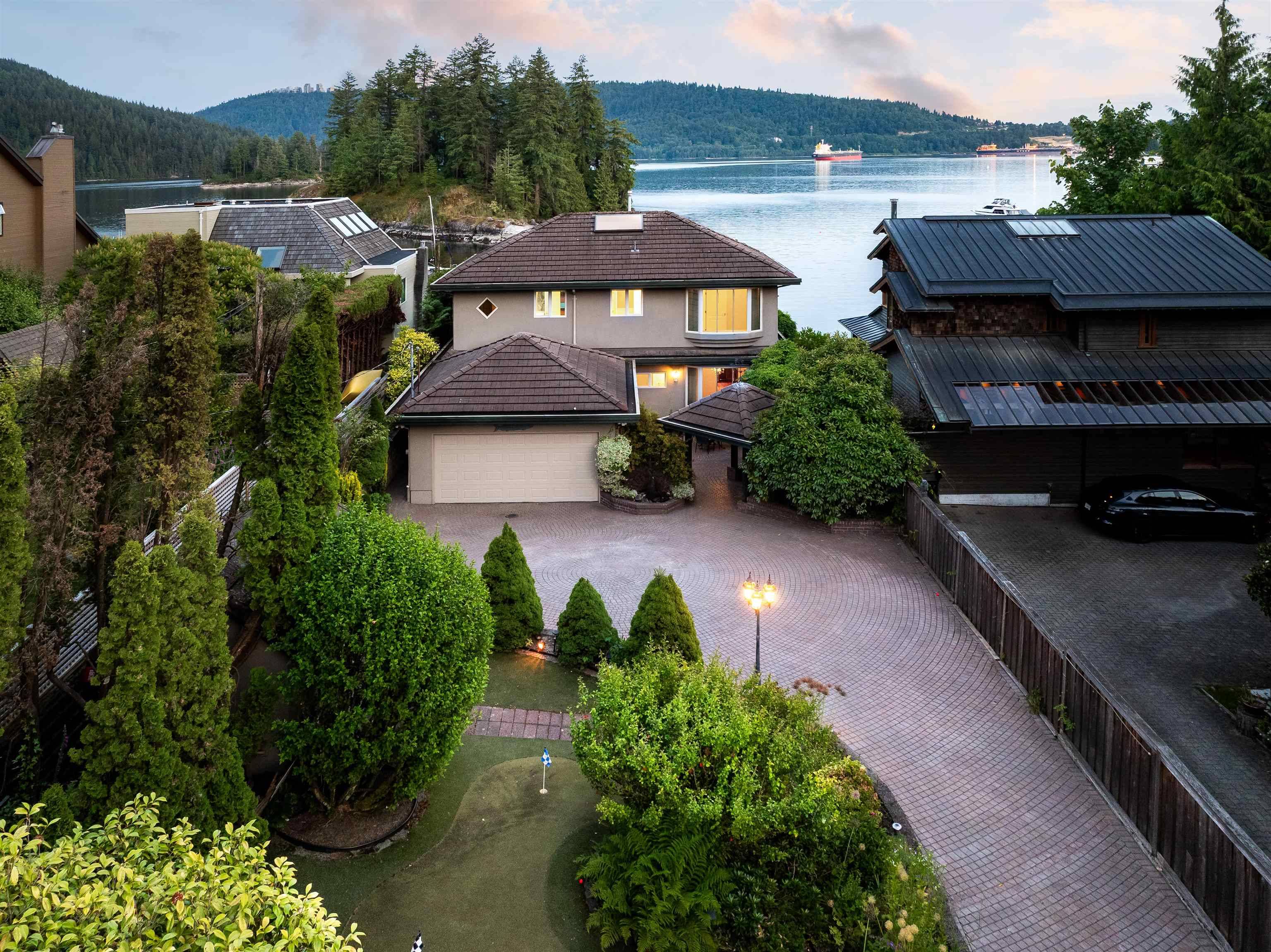 North Vancouver, BC V7G 1G7,4625 Strathcona RD