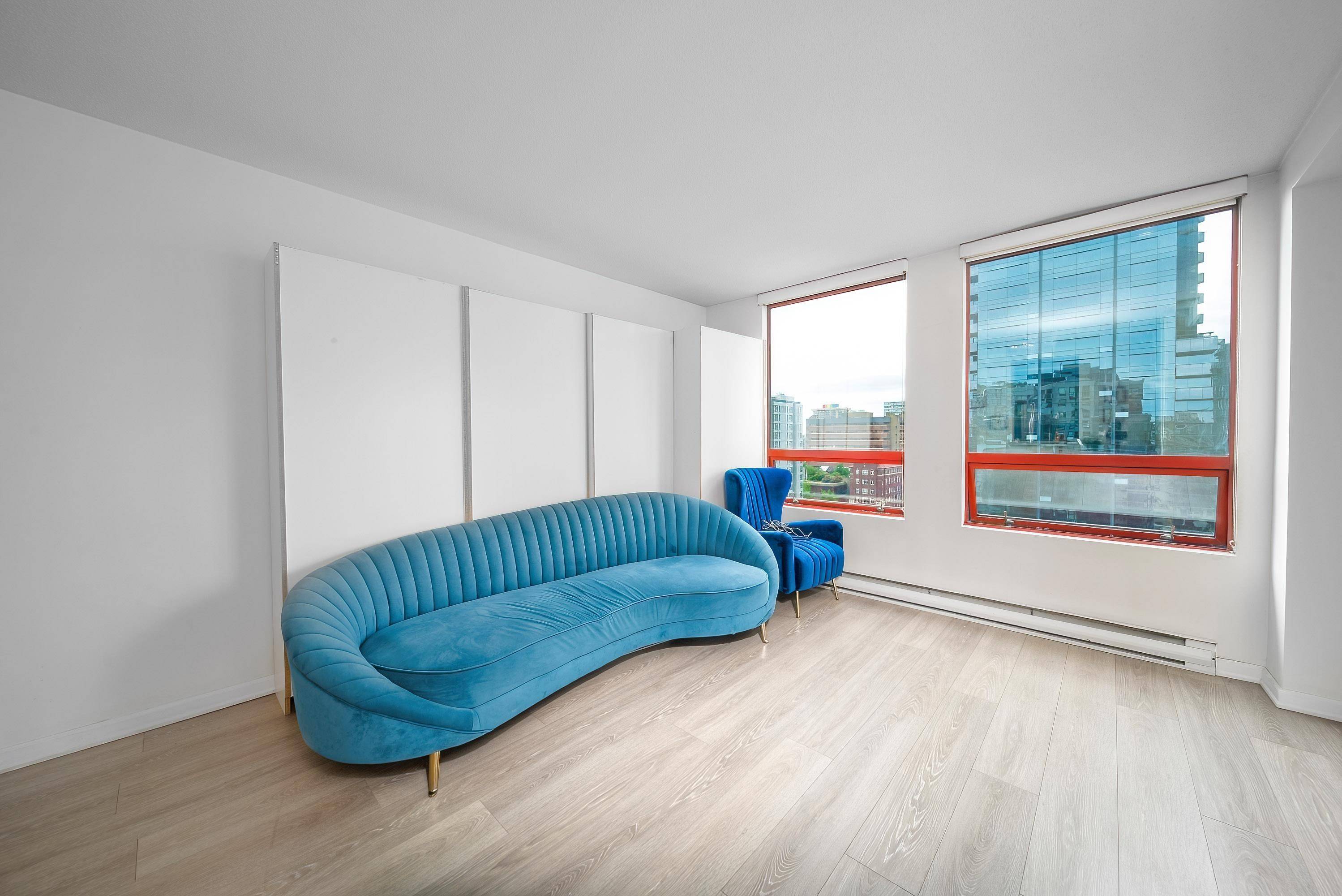 Vancouver, BC V6Z 1B1,811 Helmcken ST #1604