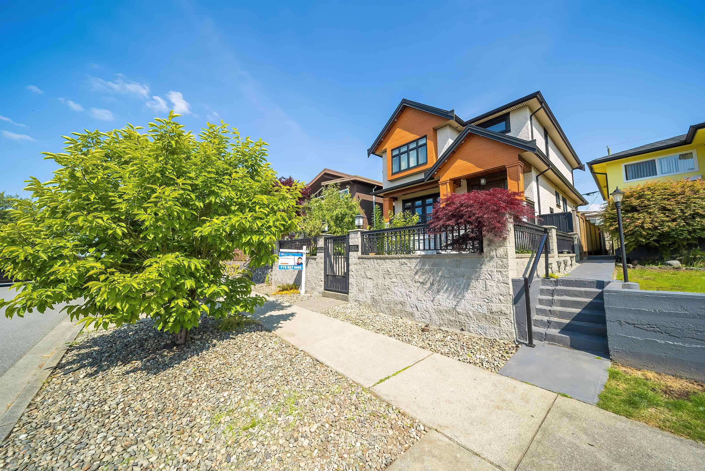 Burnaby, BC V5C 2Y5,4747 Union ST