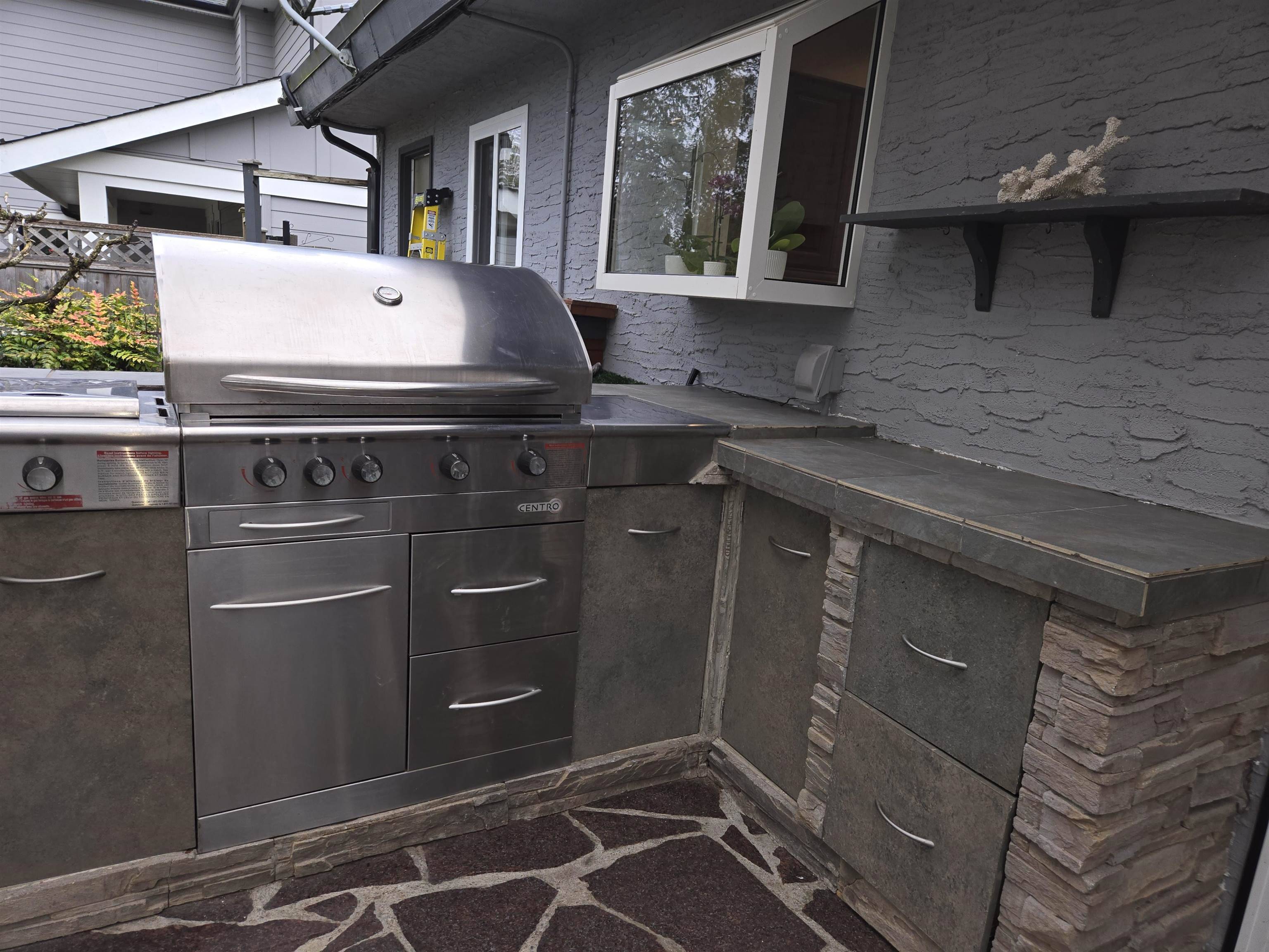 Delta, BC V4M 1B4,5231 1 AVE