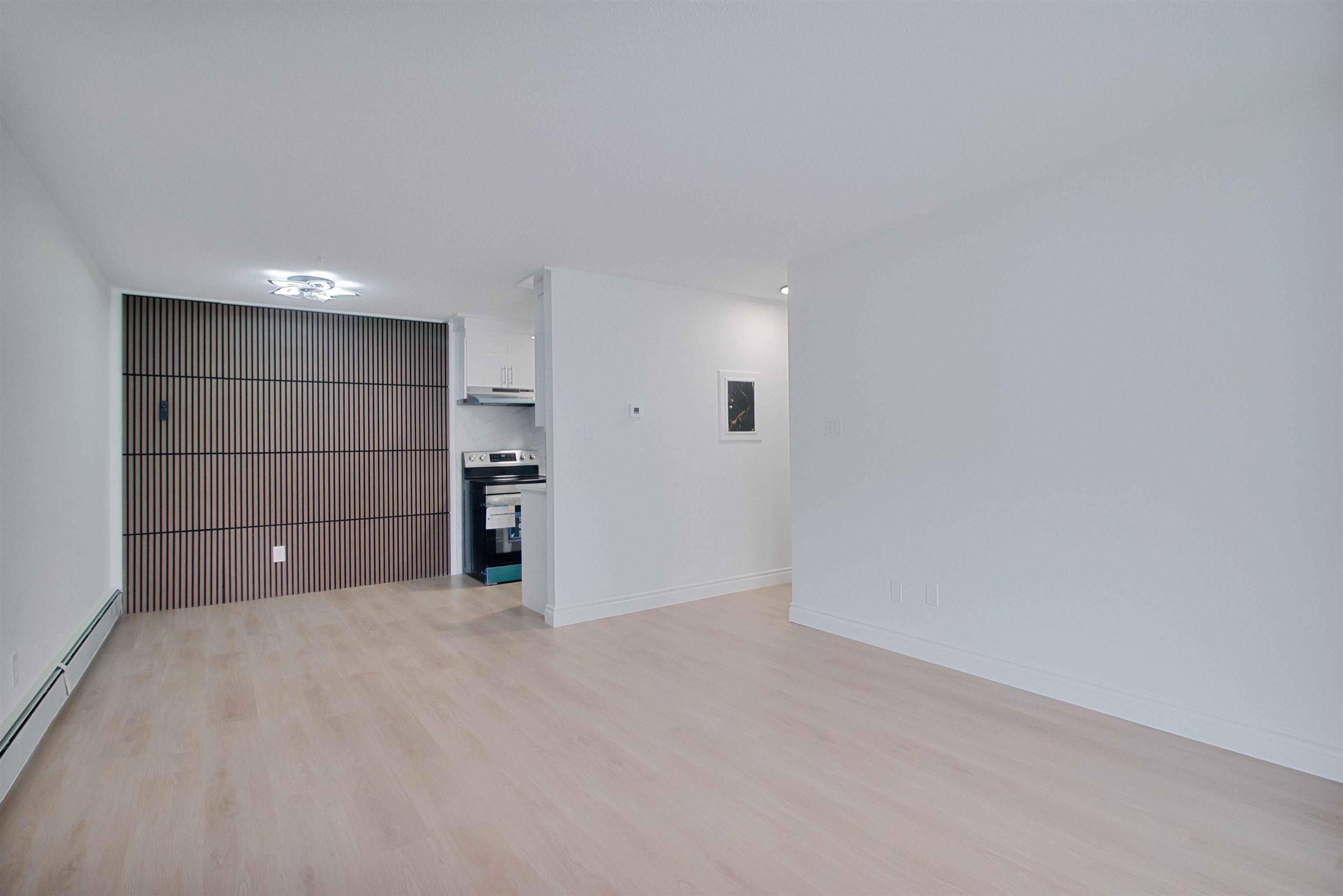 White Rock, BC V4B 4B3,1331 Fir ST #205